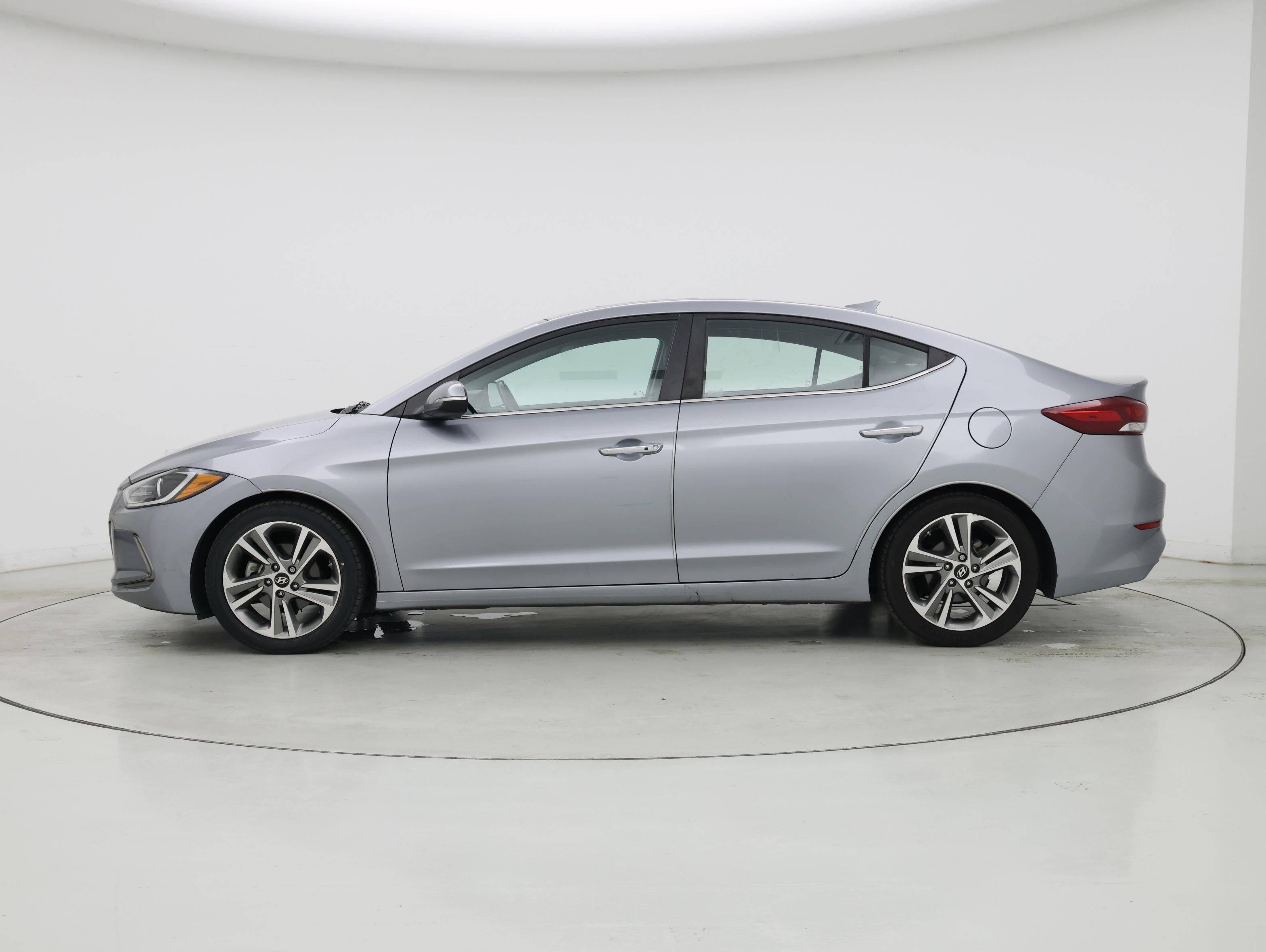 Thumbnail: 2017 Hyundai Elantra - 3