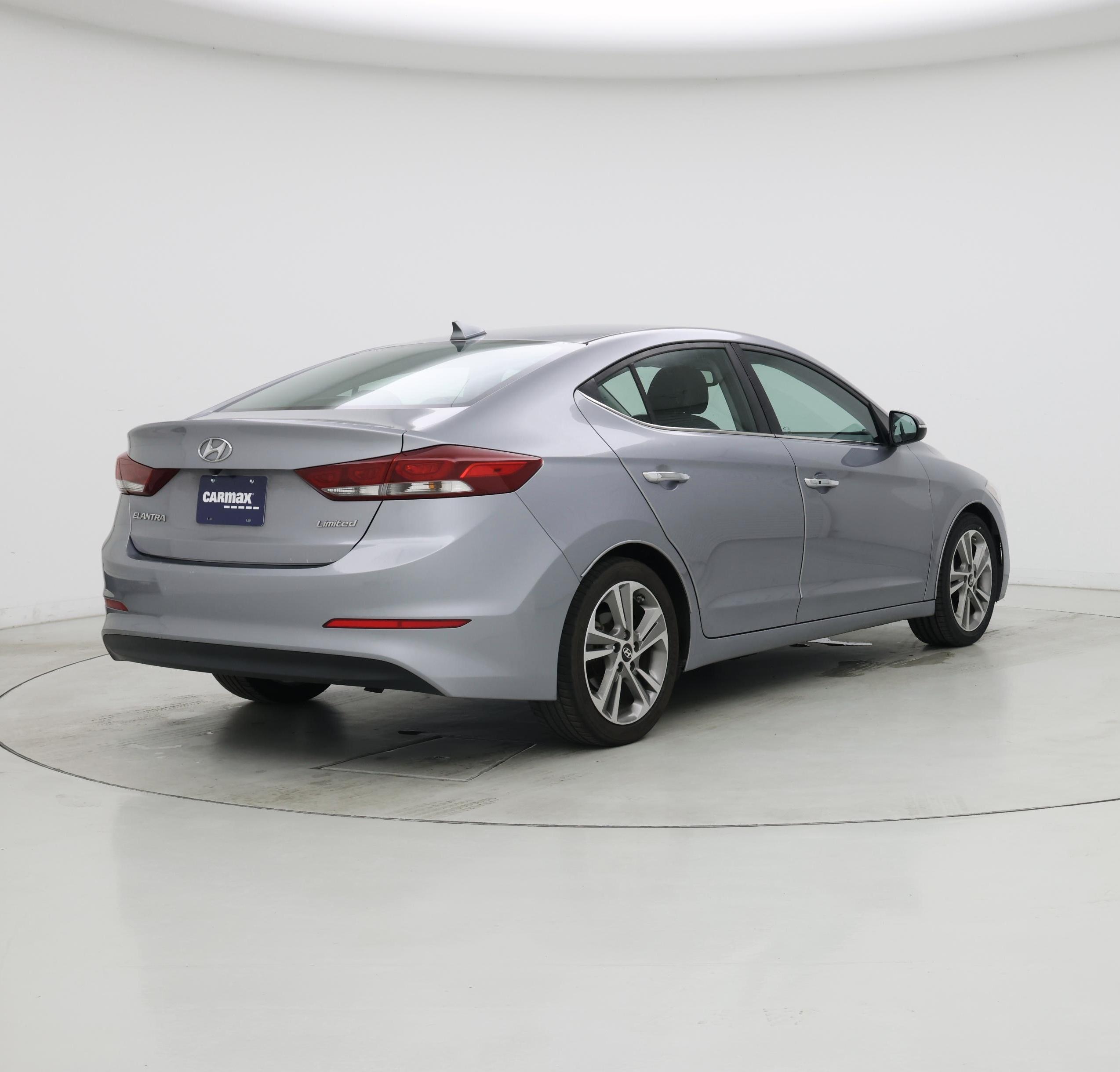 Thumbnail: 2017 Hyundai Elantra - 8
