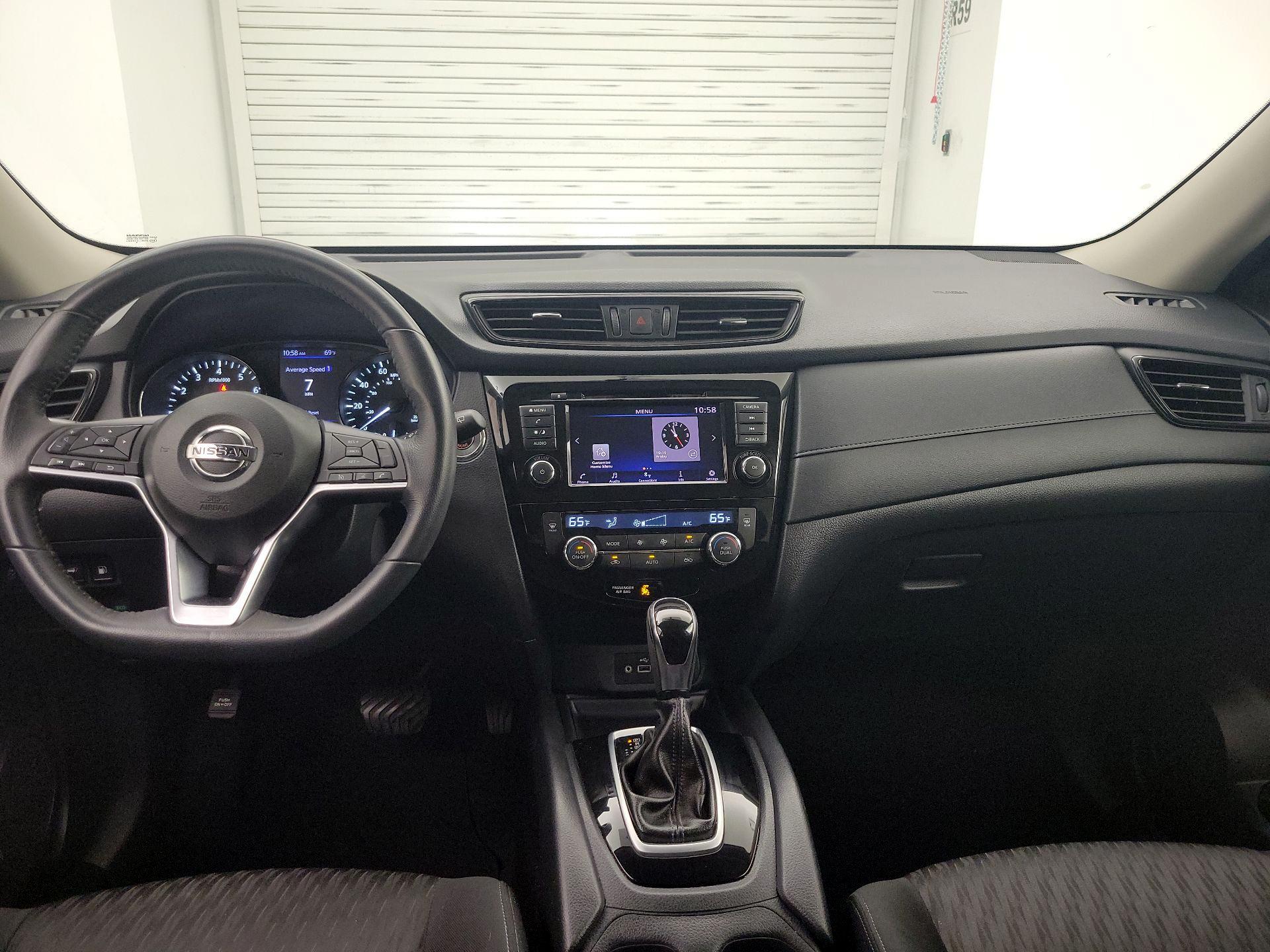 Thumbnail: 2018 Nissan Rogue - 9