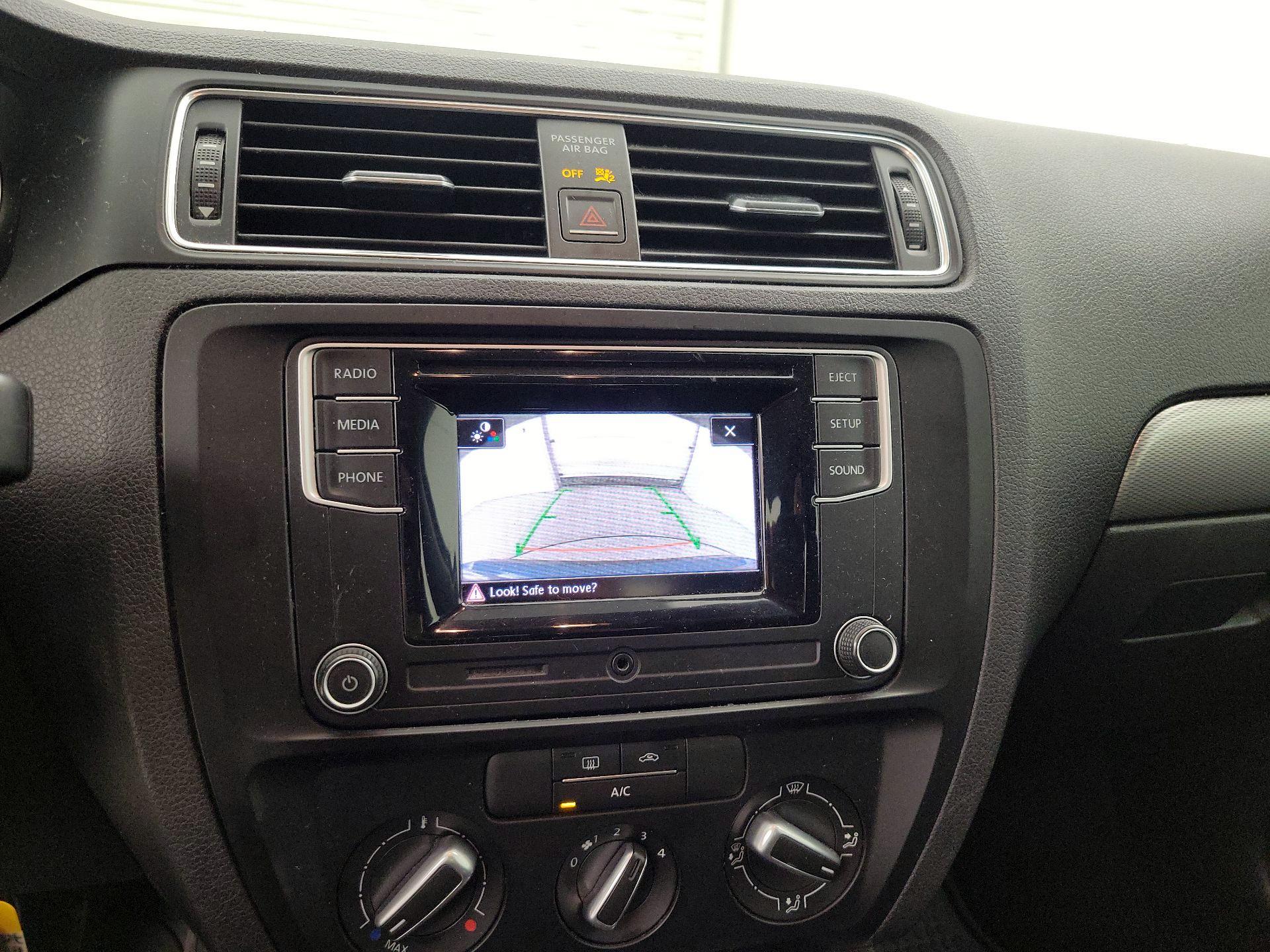 Thumbnail: 2018 Volkswagen Jetta - 14