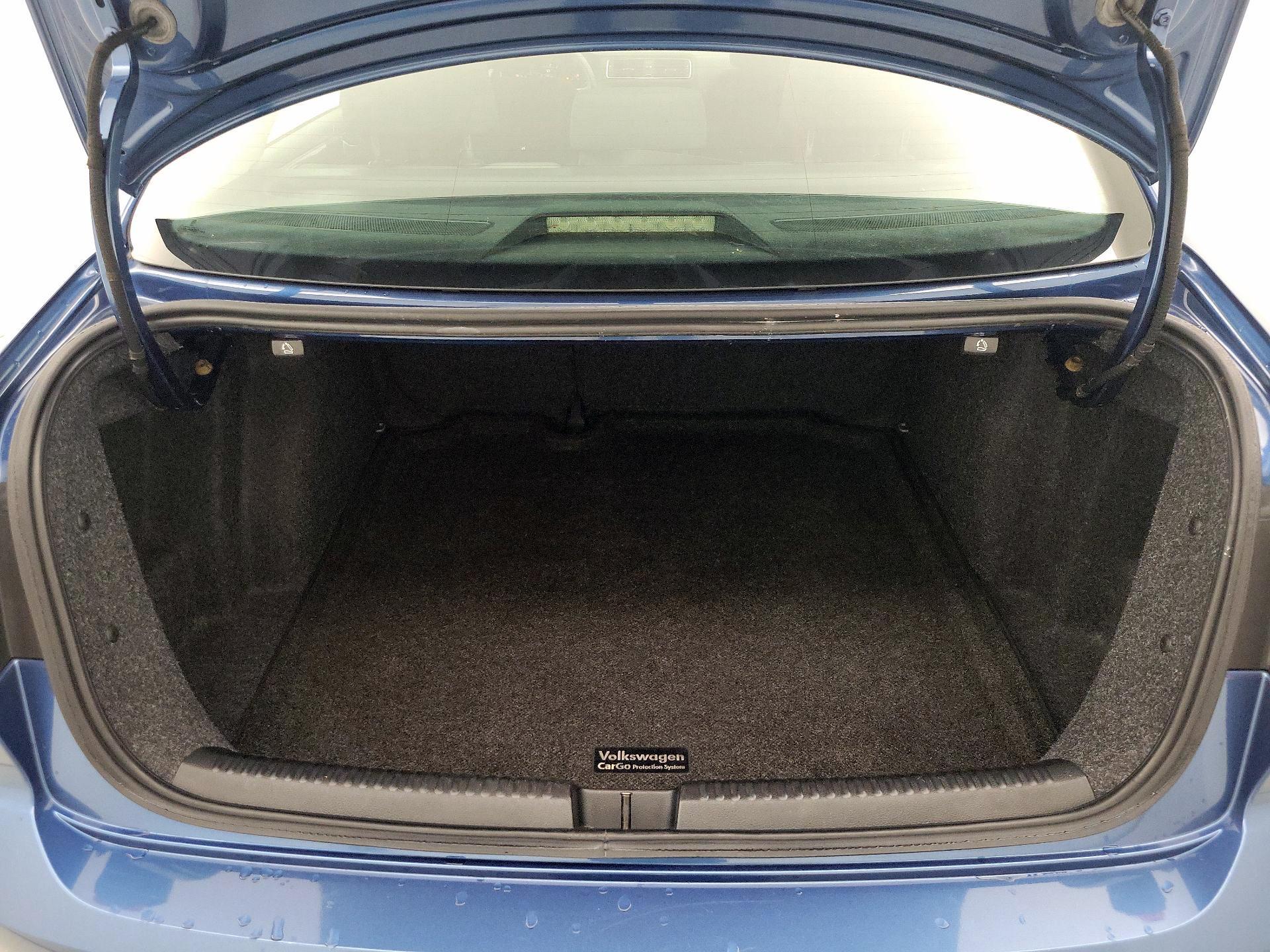 Thumbnail: 2018 Volkswagen Jetta - 20