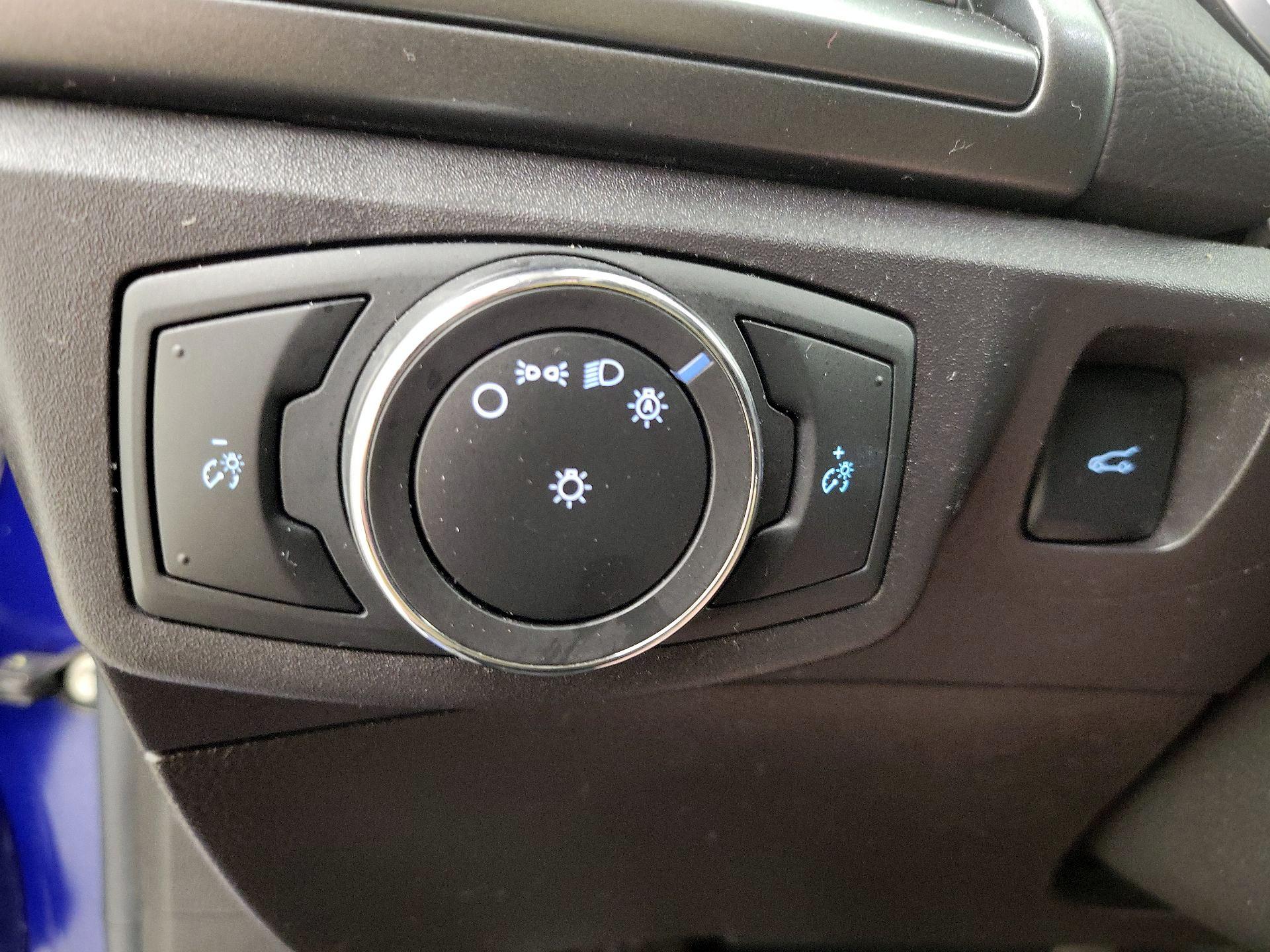 Thumbnail: 2016 Ford Fusion - 13