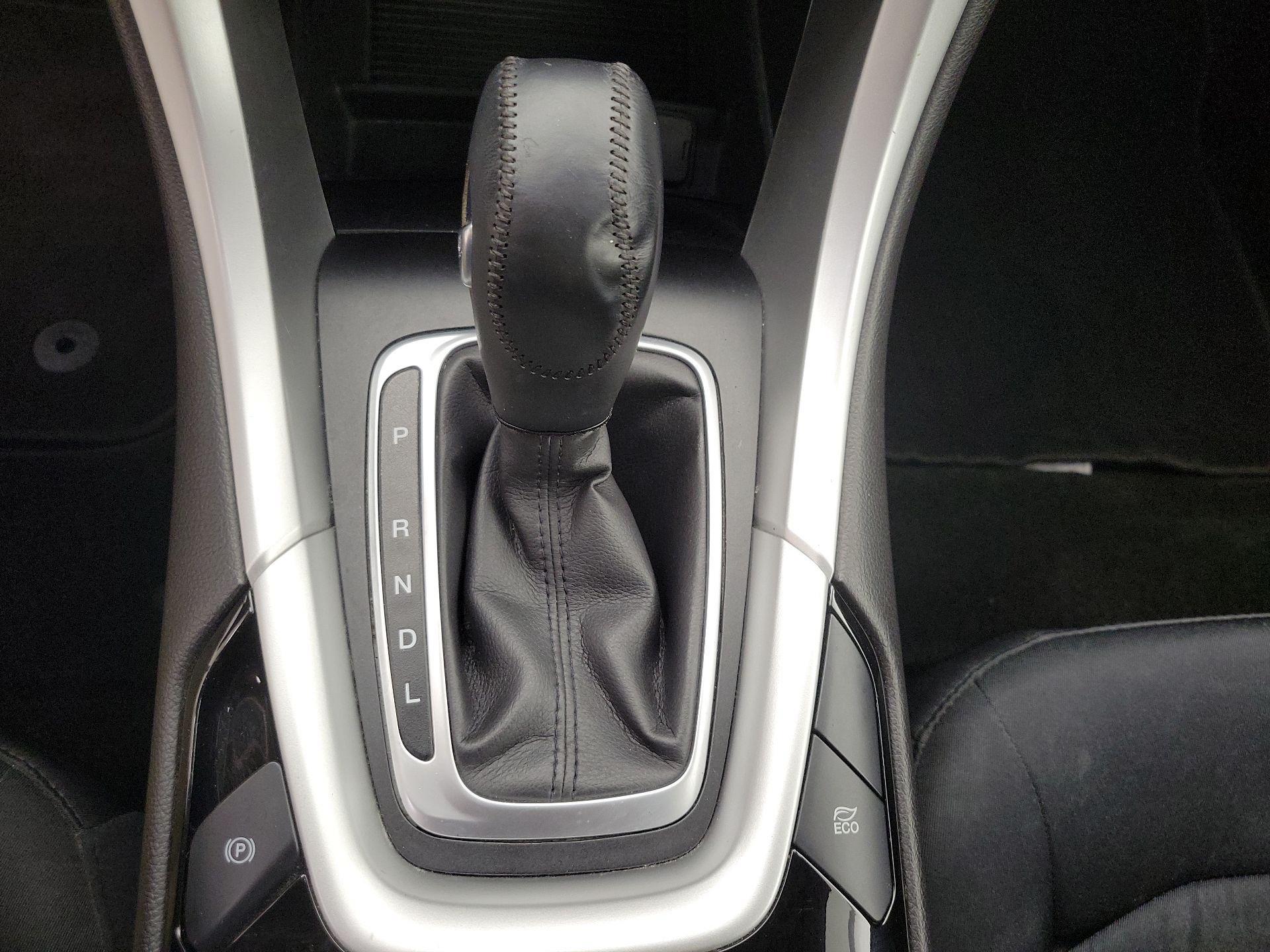 Thumbnail: 2016 Ford Fusion - 17