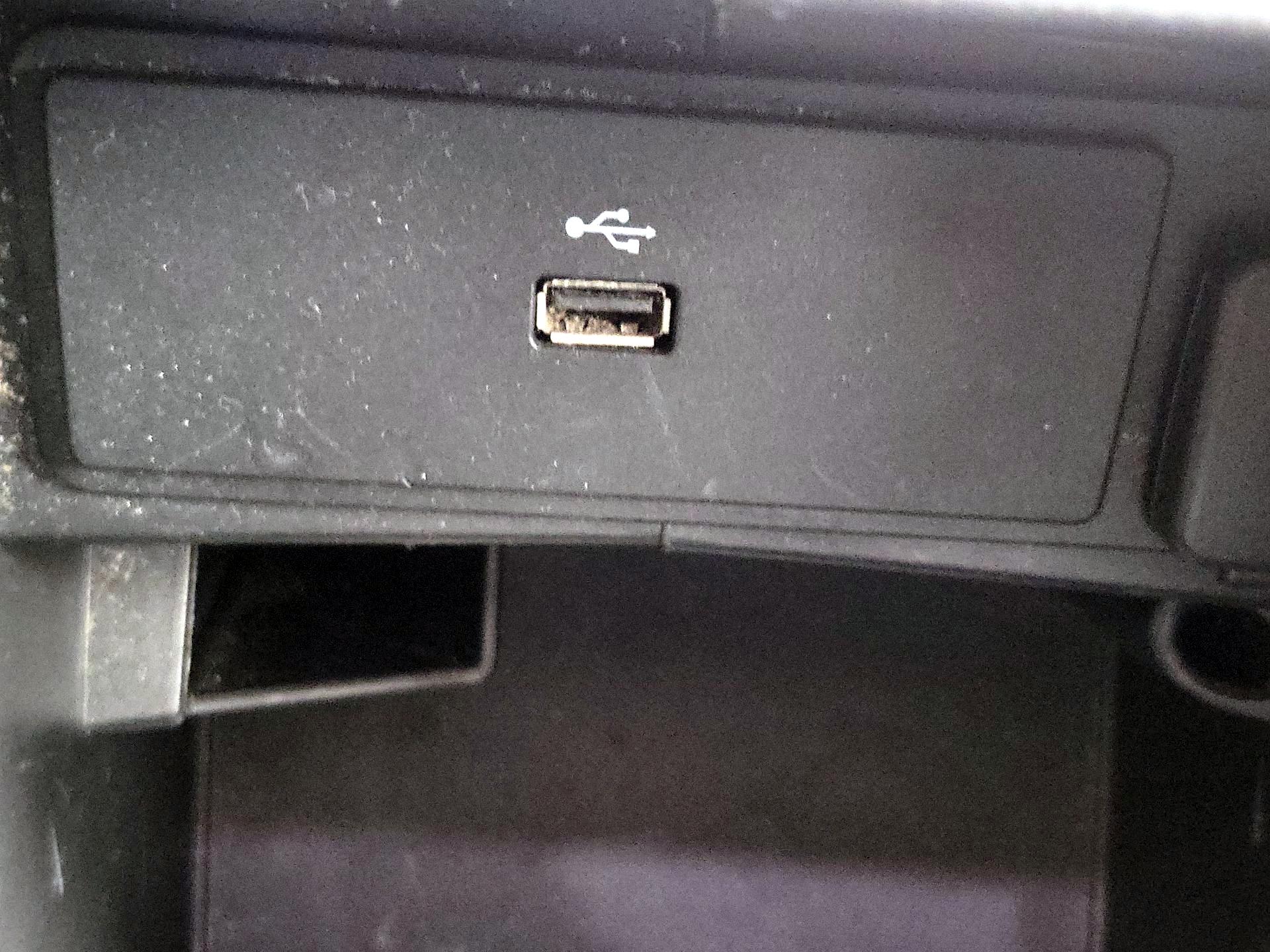 Thumbnail: 2016 Ford Fusion - 18