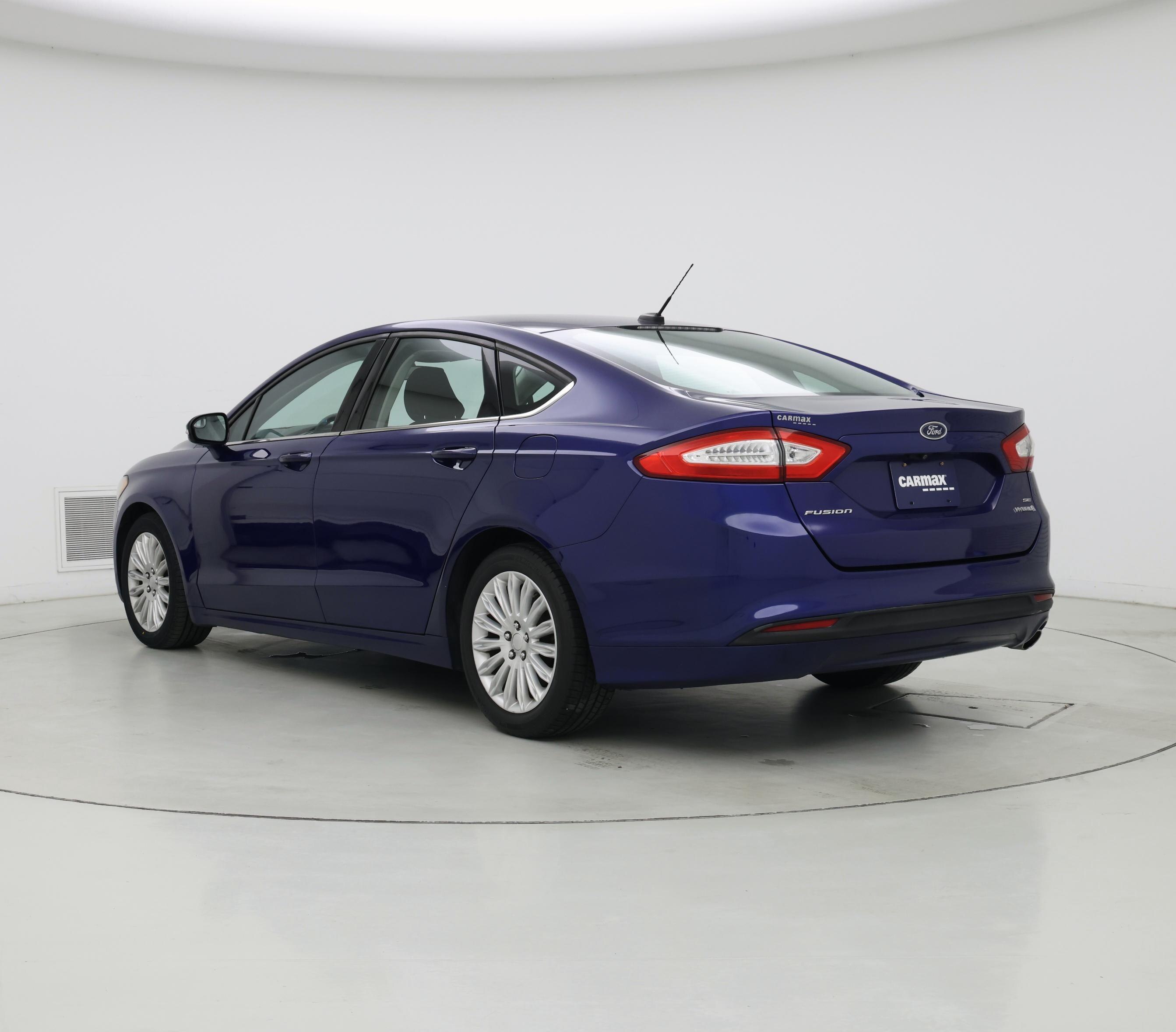 Thumbnail: 2016 Ford Fusion - 2