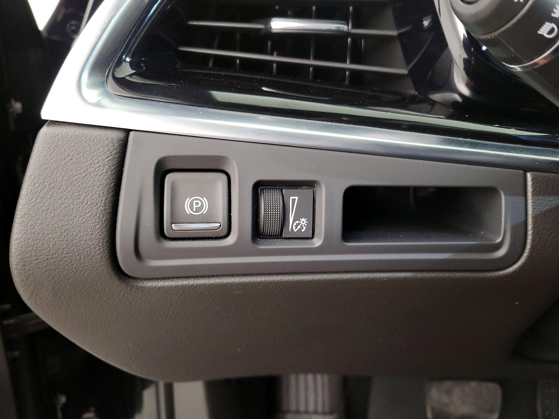 Thumbnail: 2024 Cadillac XT6 - 13