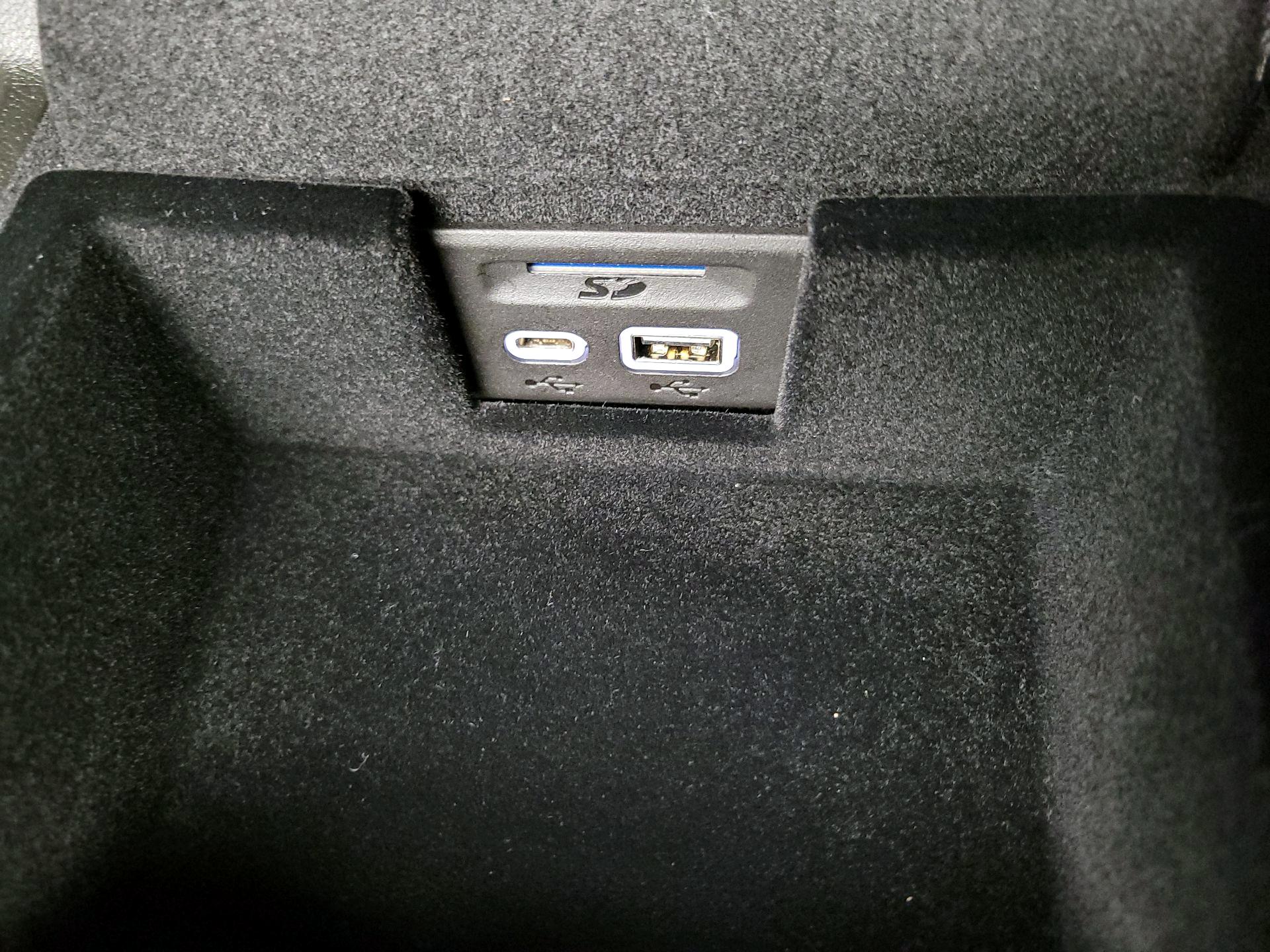 Thumbnail: 2024 Cadillac XT6 - 18