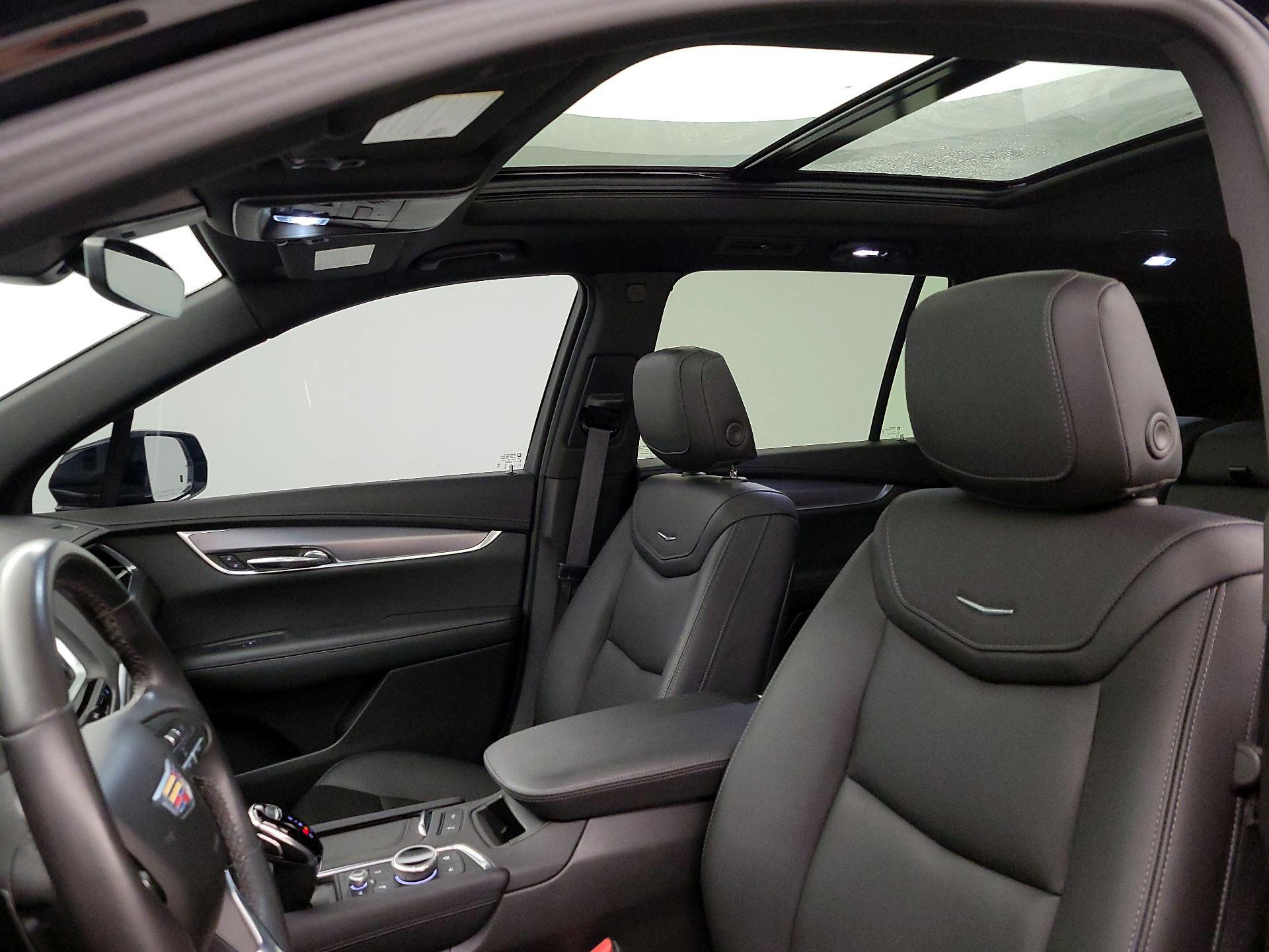 Thumbnail: 2024 Cadillac XT6 - 19