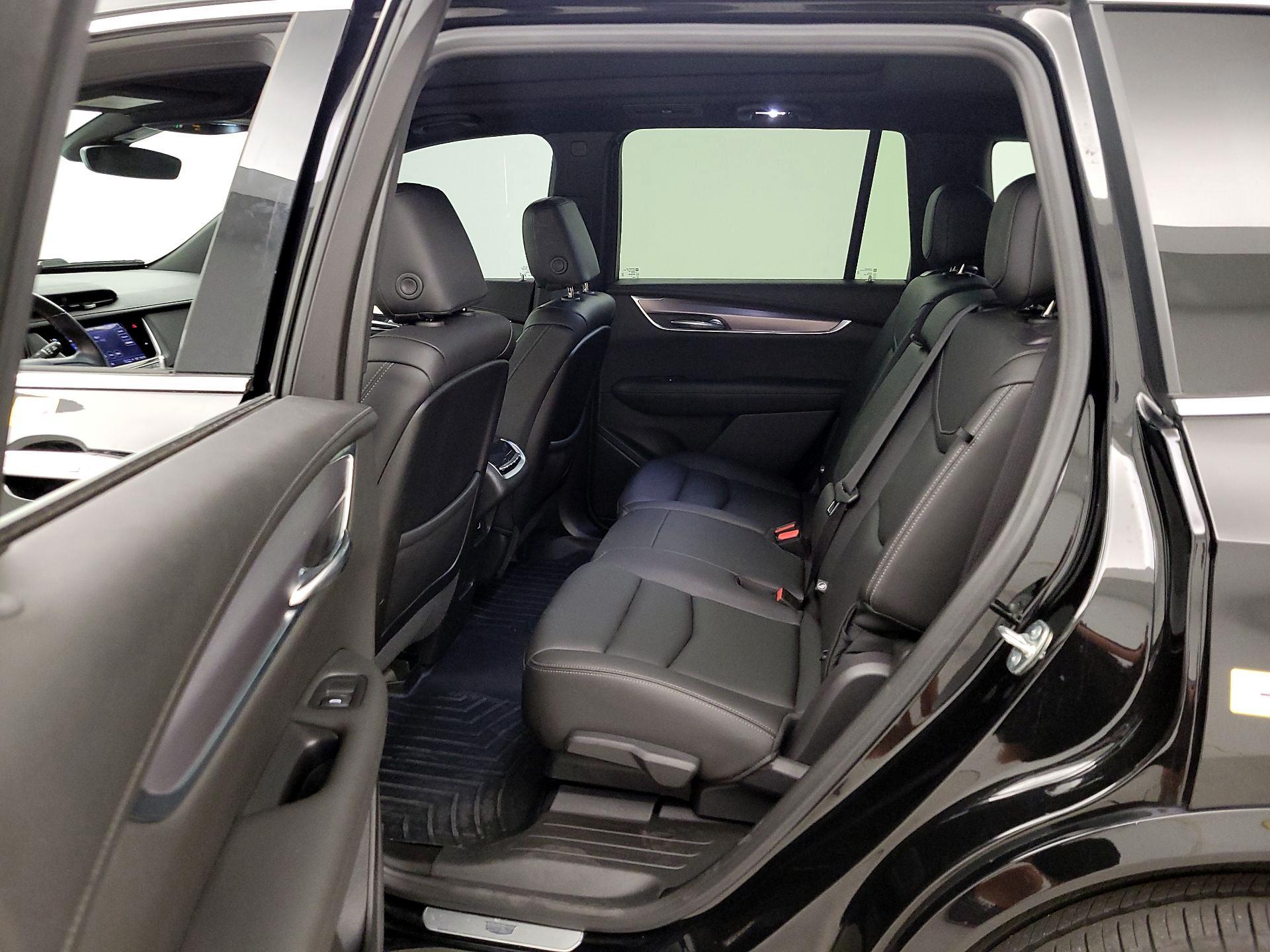 Thumbnail: 2024 Cadillac XT6 - 20