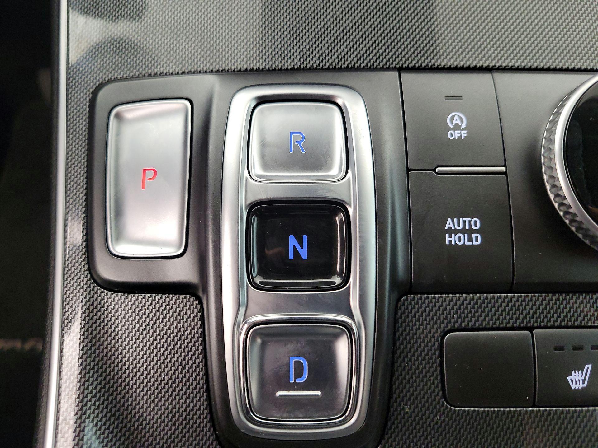 Thumbnail: 2022 Hyundai Santa Fe - 17