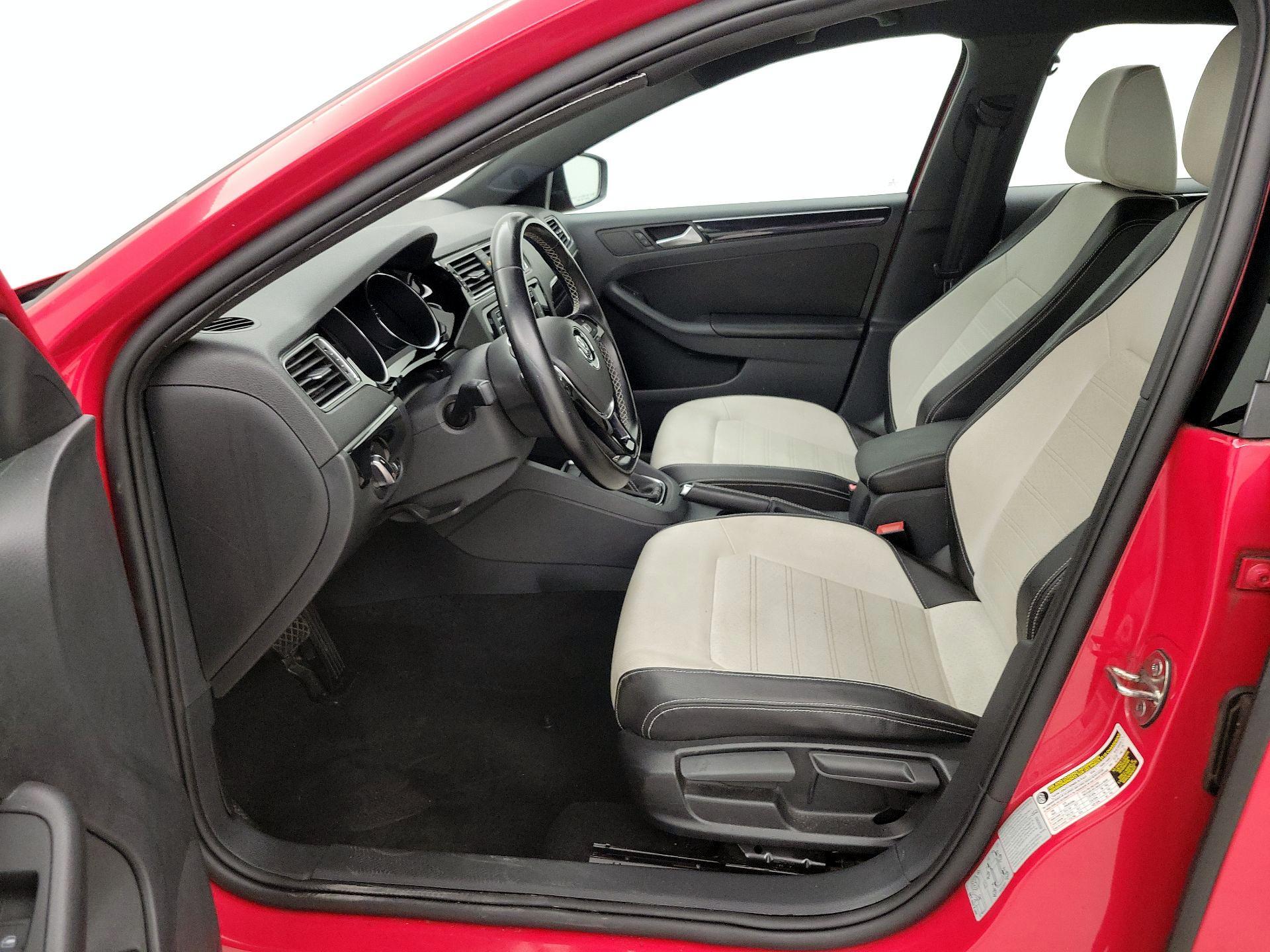 Thumbnail: 2015 Volkswagen Jetta - 11