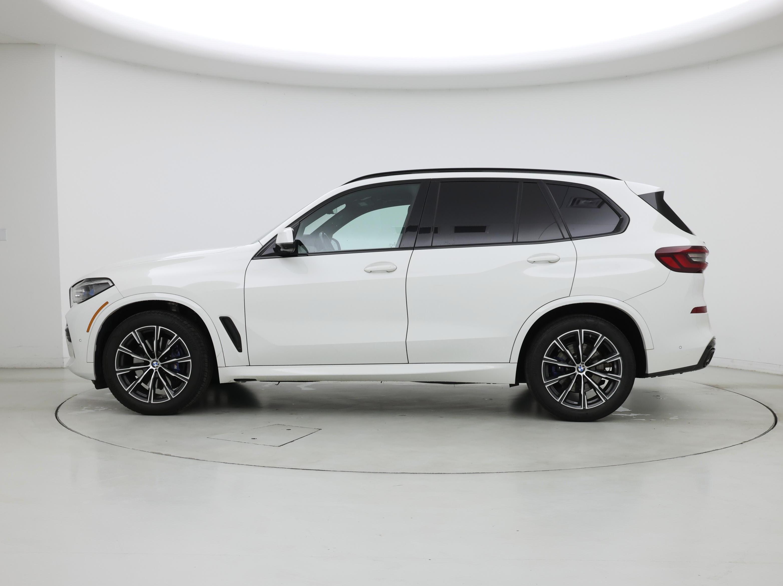 Thumbnail: 2022 BMW X5 - 3
