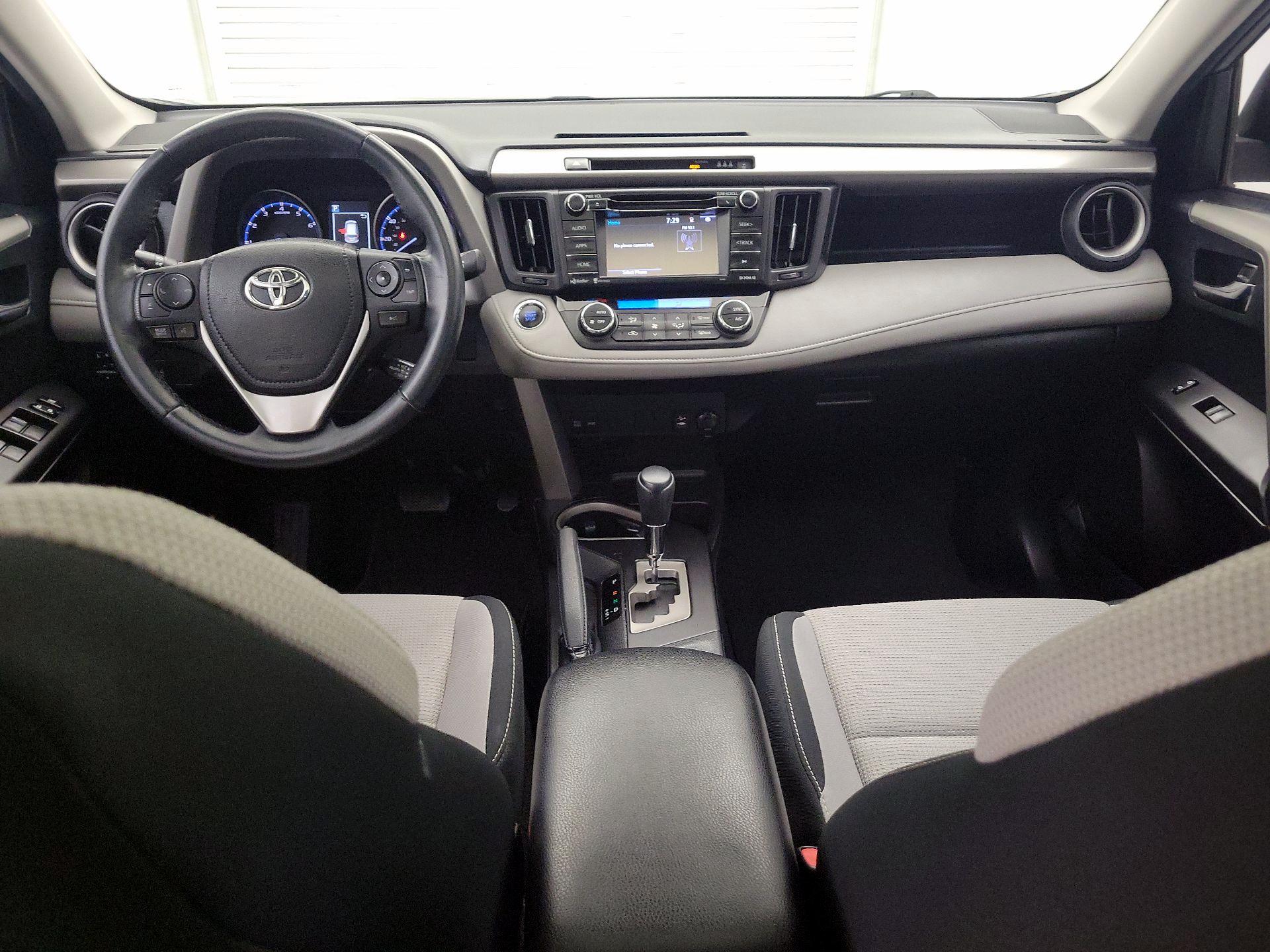 Thumbnail: 2017 Toyota RAV4 - 9
