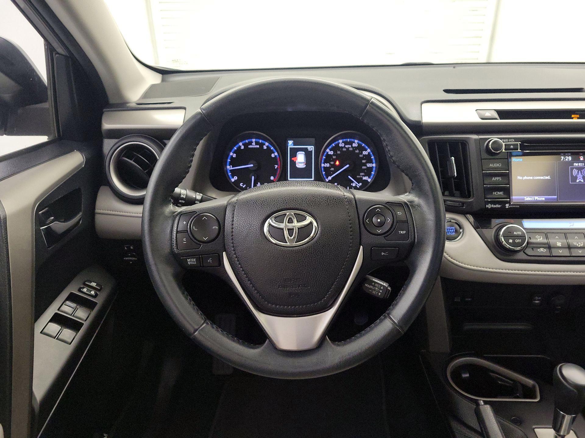 Thumbnail: 2017 Toyota RAV4 - 10