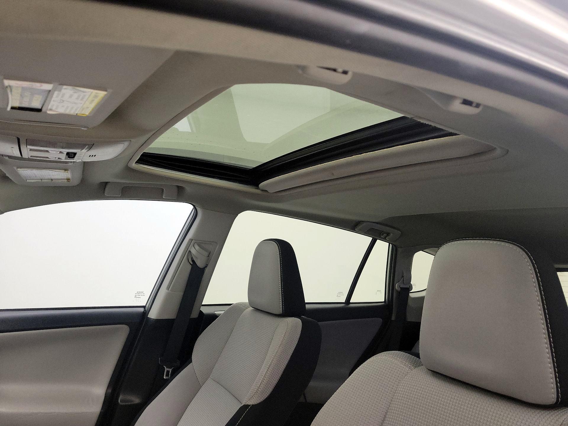 Thumbnail: 2017 Toyota RAV4 - 19
