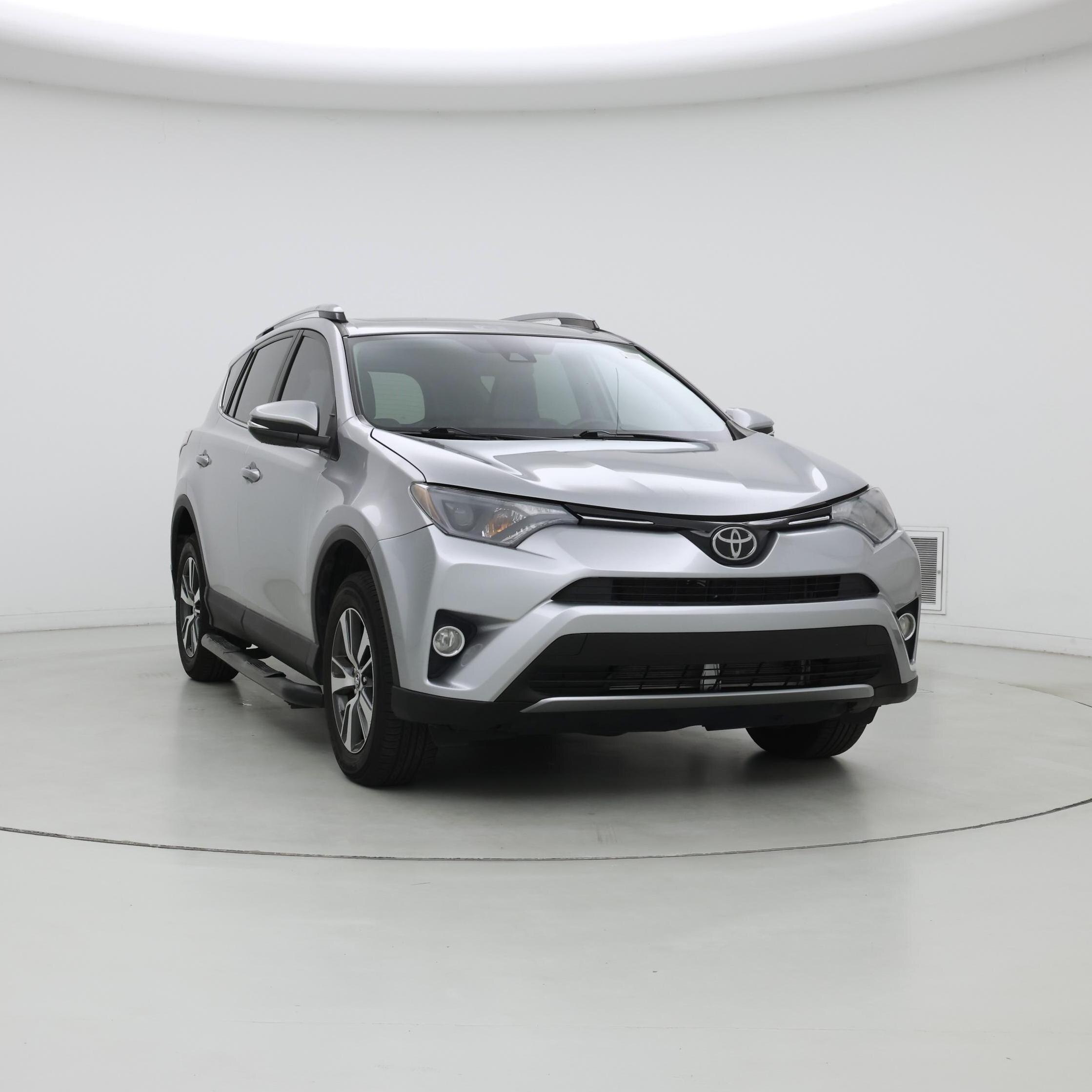 Thumbnail: 2017 Toyota RAV4 - 7