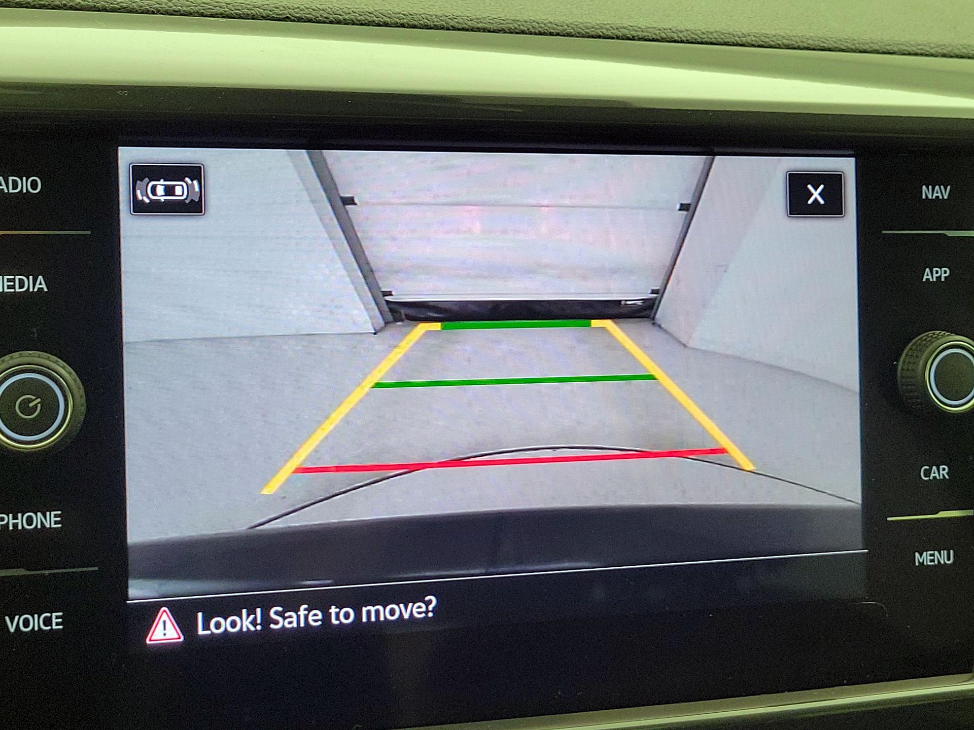 Thumbnail: 2022 Volkswagen Taos - 15