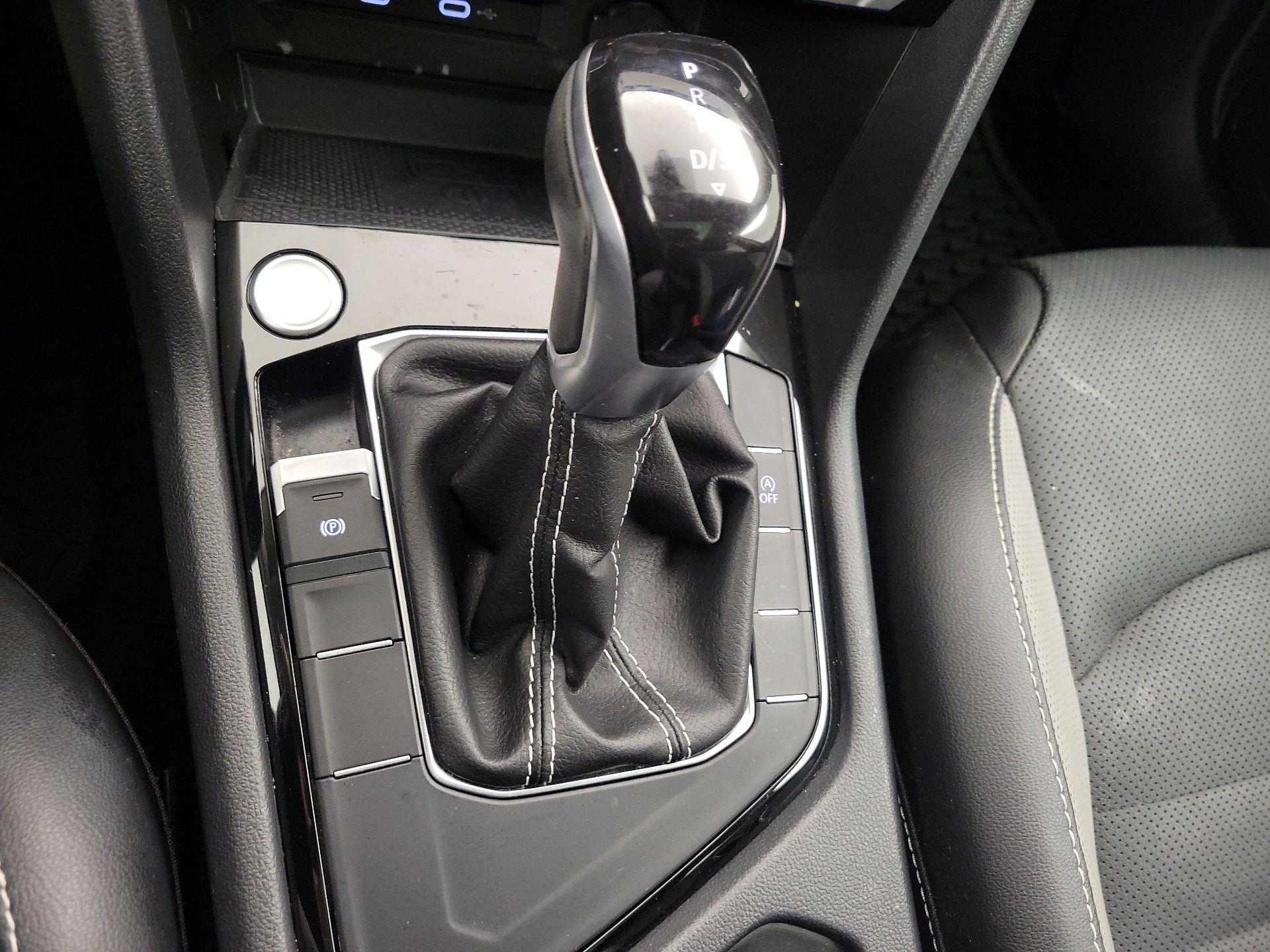 Thumbnail: 2022 Volkswagen Taos - 18