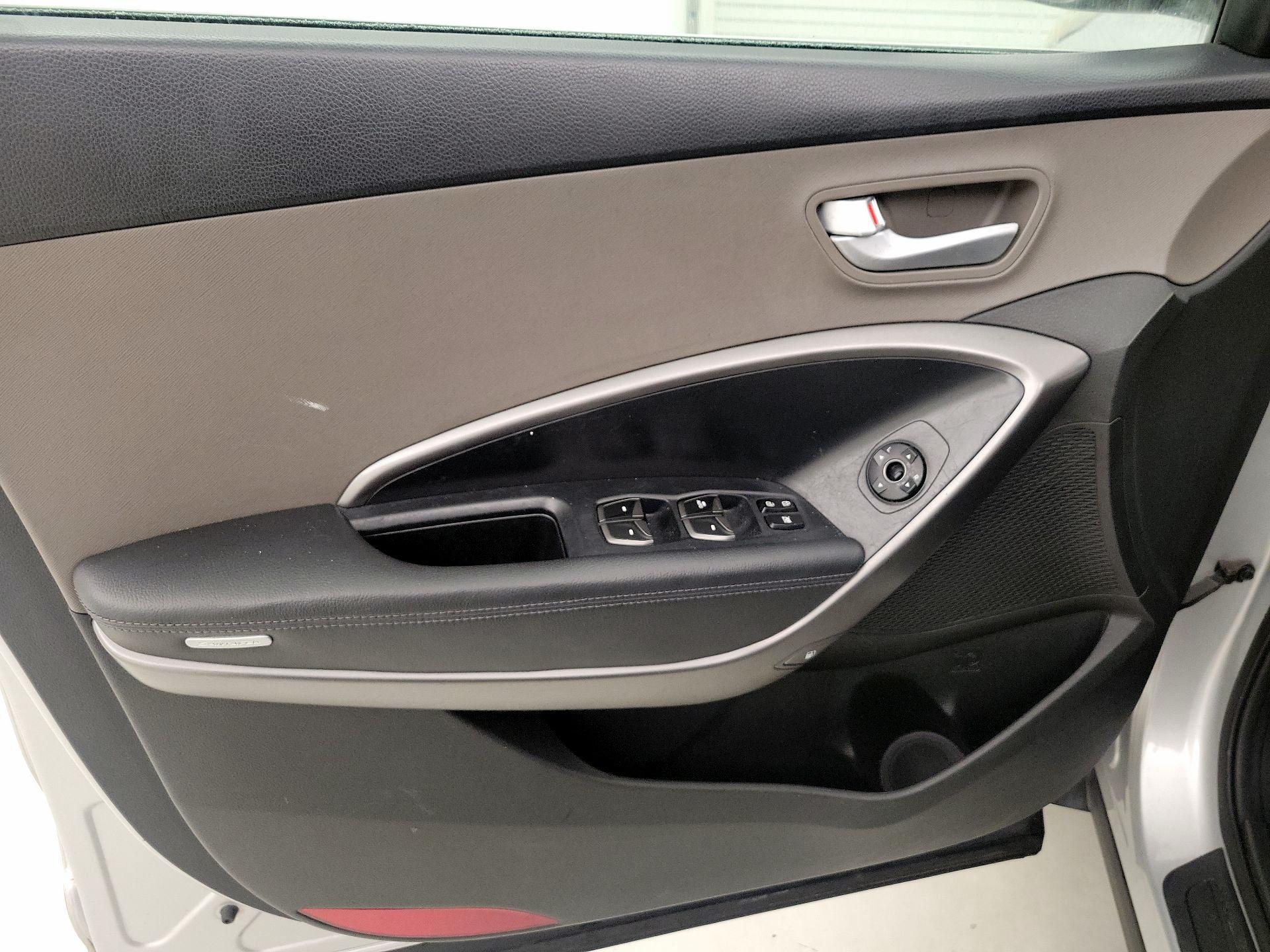 Thumbnail: 2014 Hyundai Santa Fe - 12