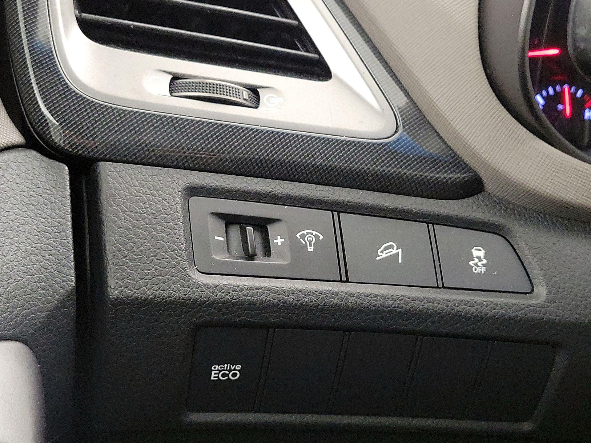 Thumbnail: 2014 Hyundai Santa Fe - 13