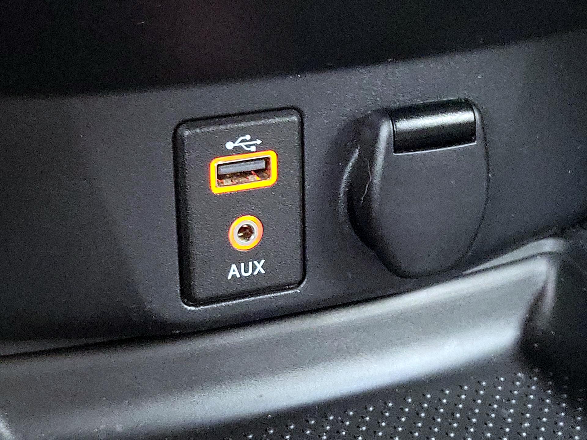 Thumbnail: 2017 Nissan Rogue - 18