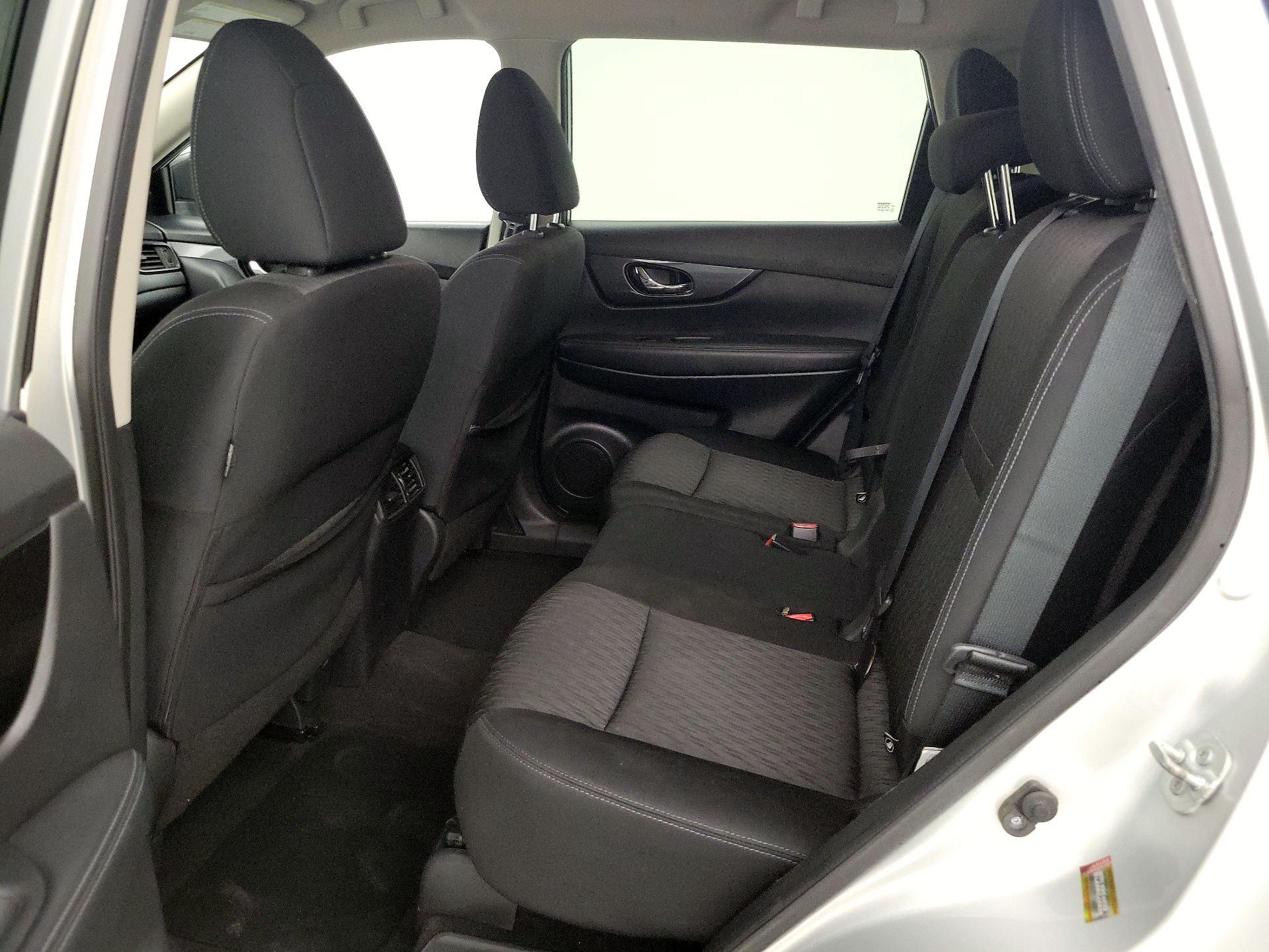 Thumbnail: 2017 Nissan Rogue - 19