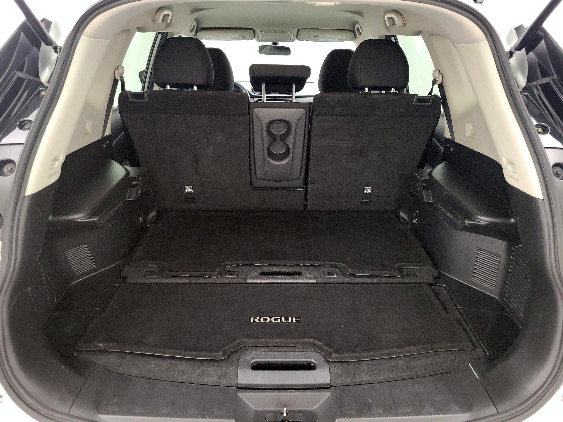 Thumbnail: 2017 Nissan Rogue - 20