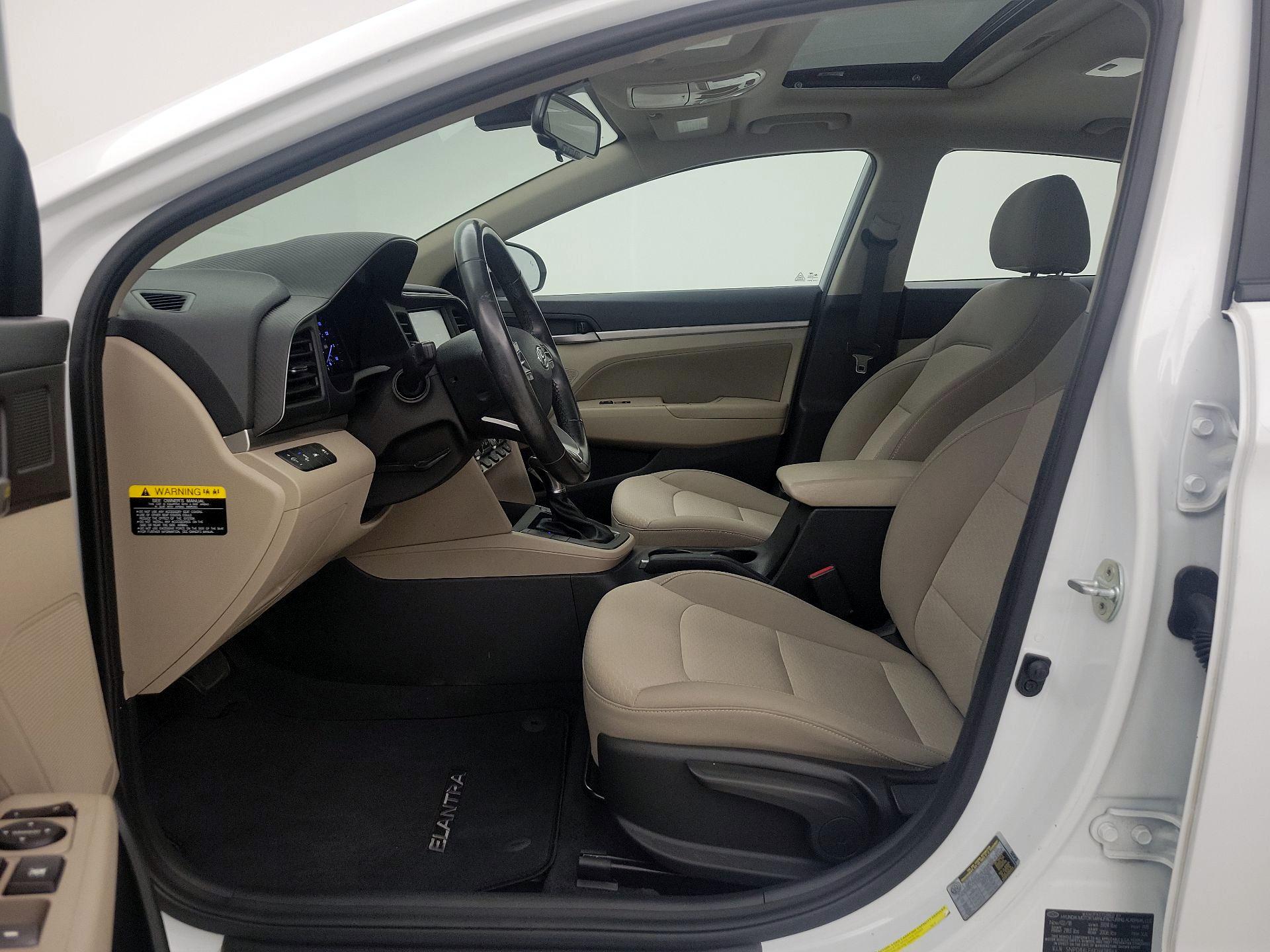 Thumbnail: 2019 Hyundai Elantra - 11