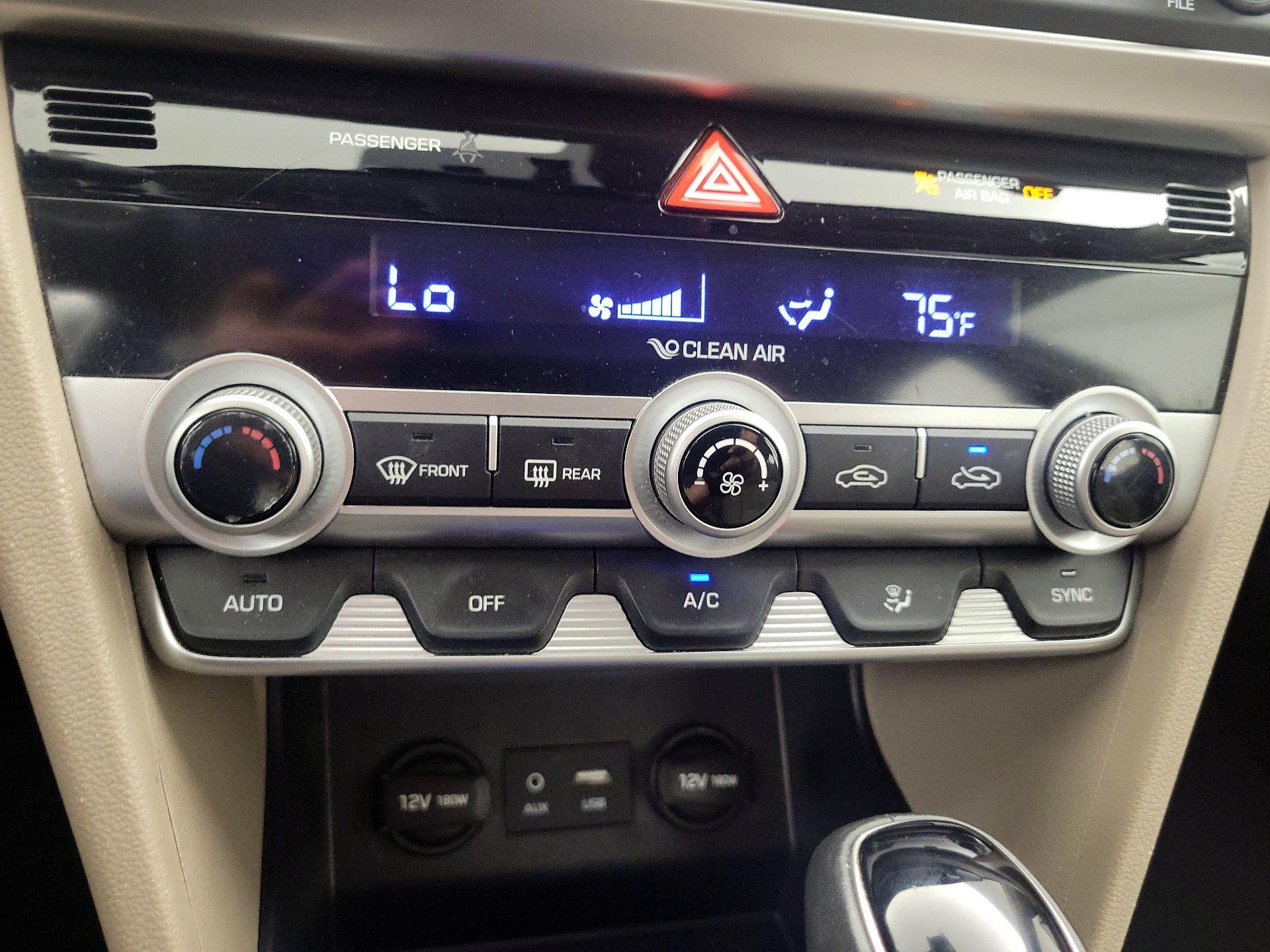Thumbnail: 2019 Hyundai Elantra - 16