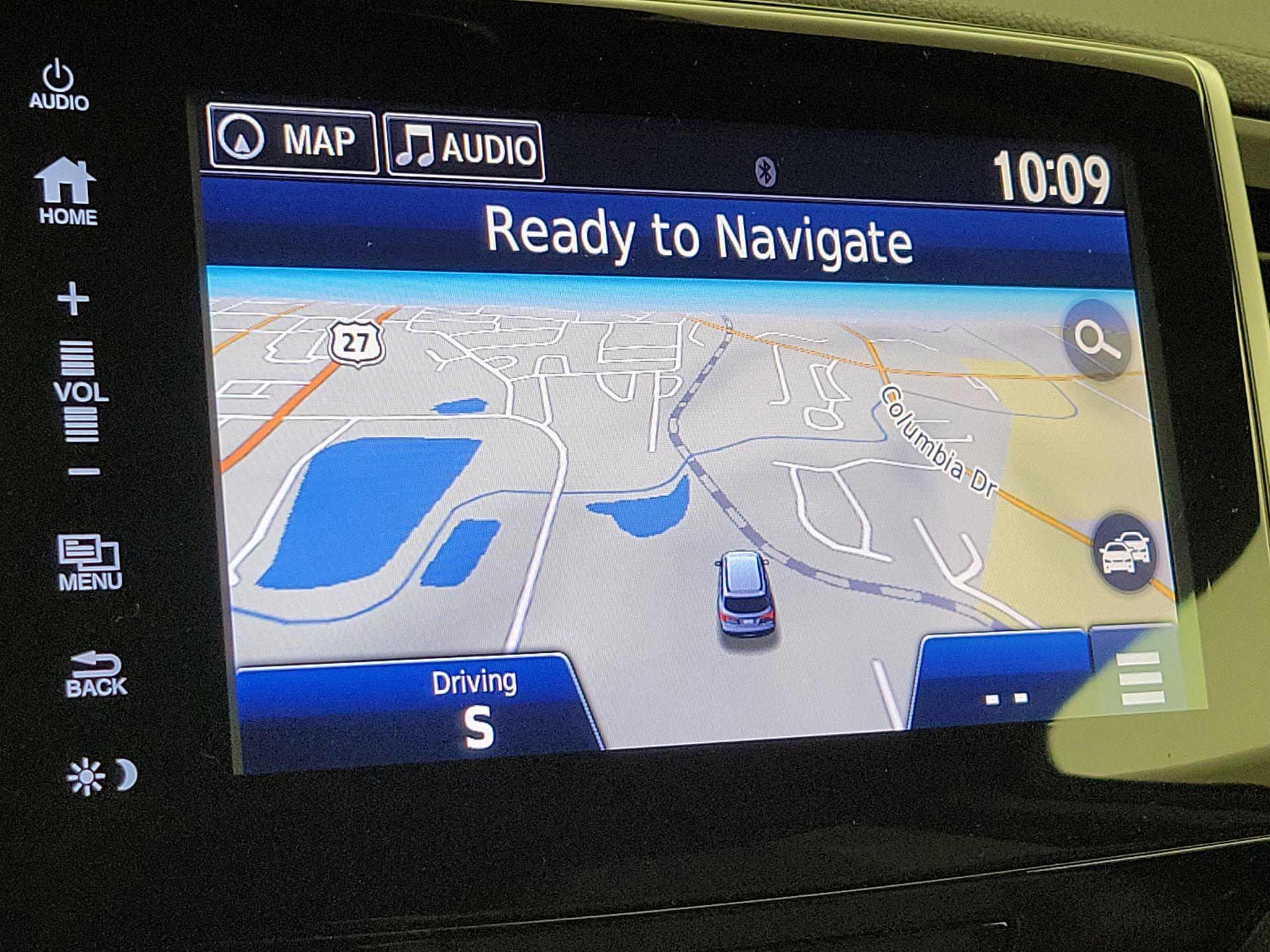 Thumbnail: 2017 Honda Pilot - 14