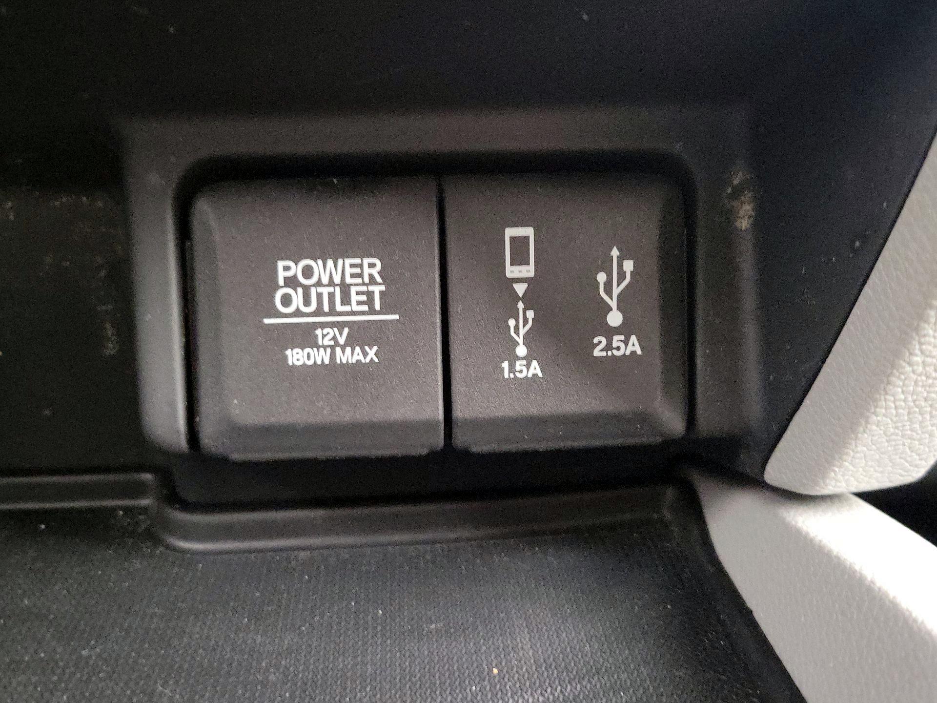 Thumbnail: 2017 Honda Pilot - 19