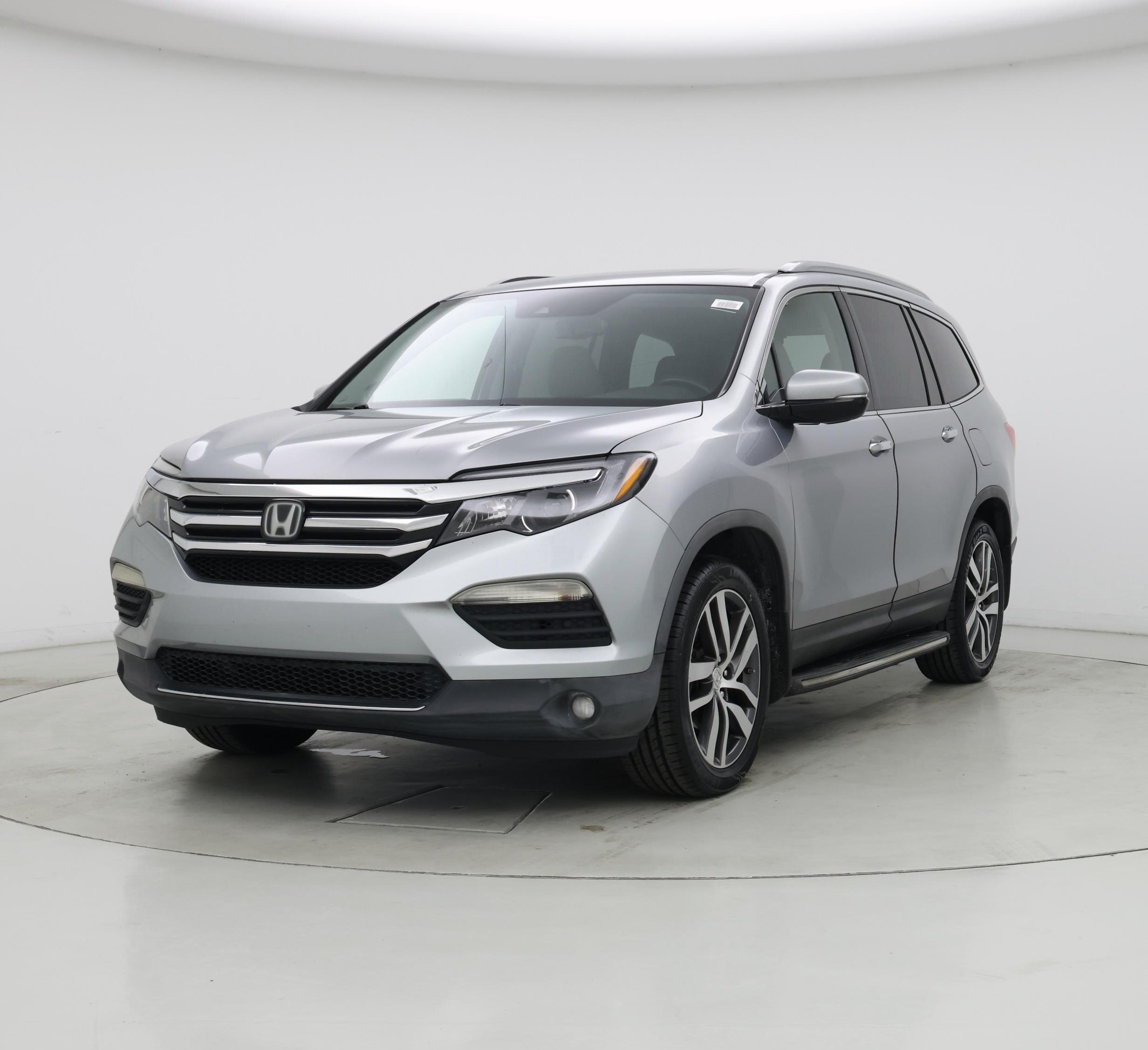 Thumbnail: 2017 Honda Pilot - 4