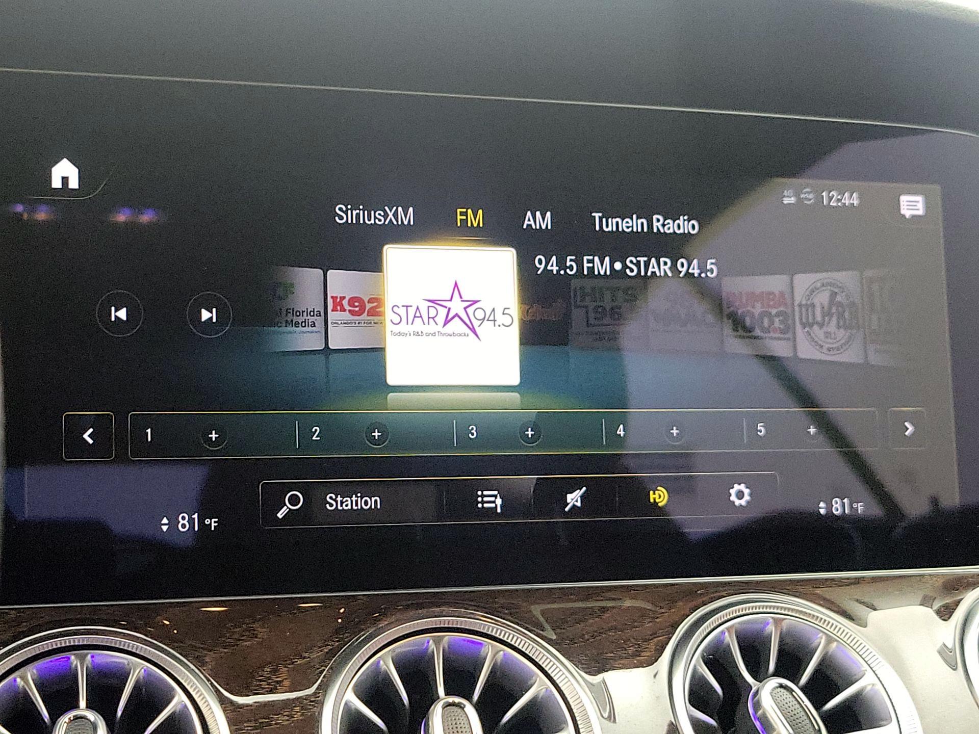 Thumbnail: 2022 Mercedes-Benz E-Class - 16