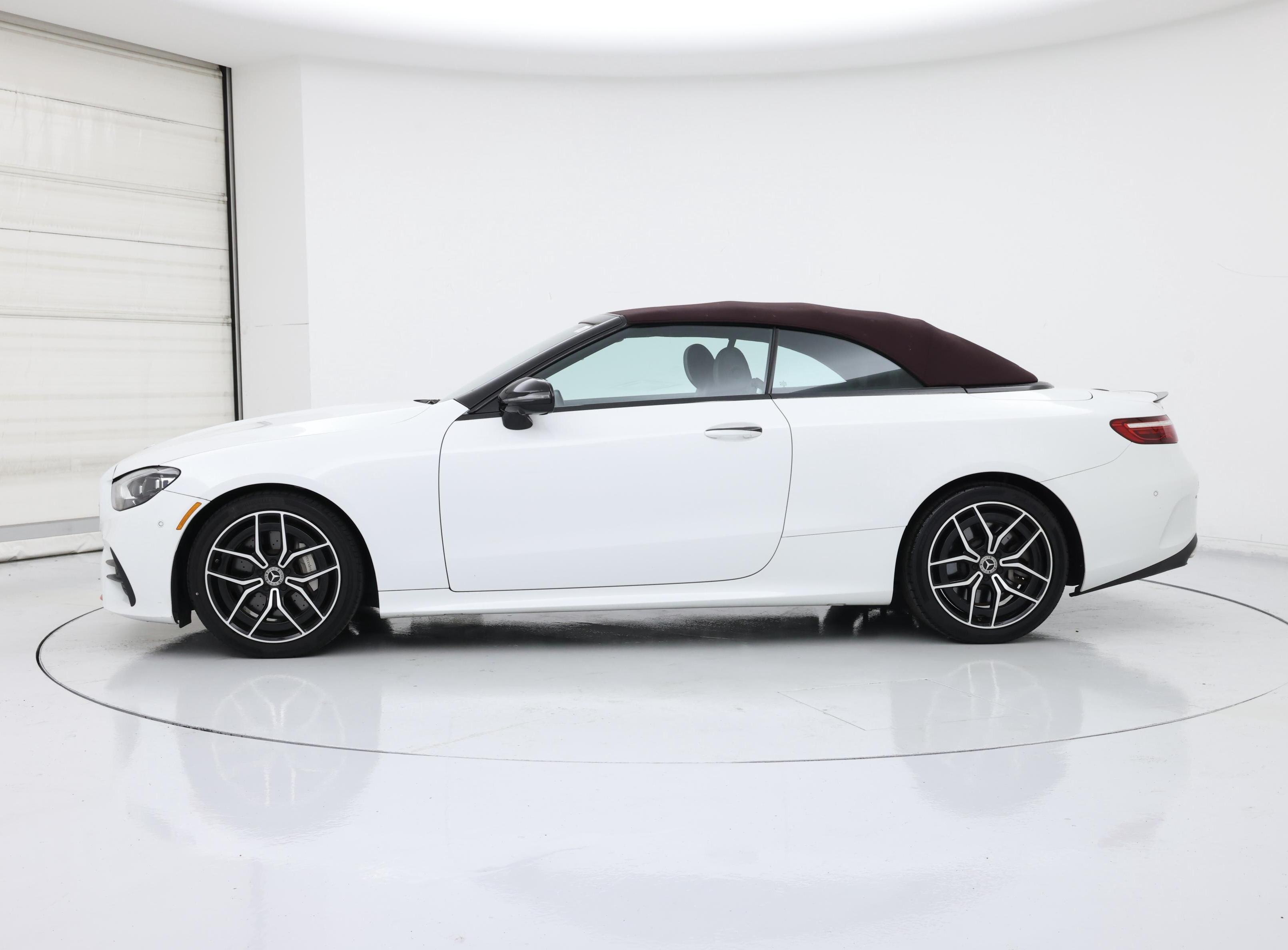 Thumbnail: 2022 Mercedes-Benz E-Class - 3