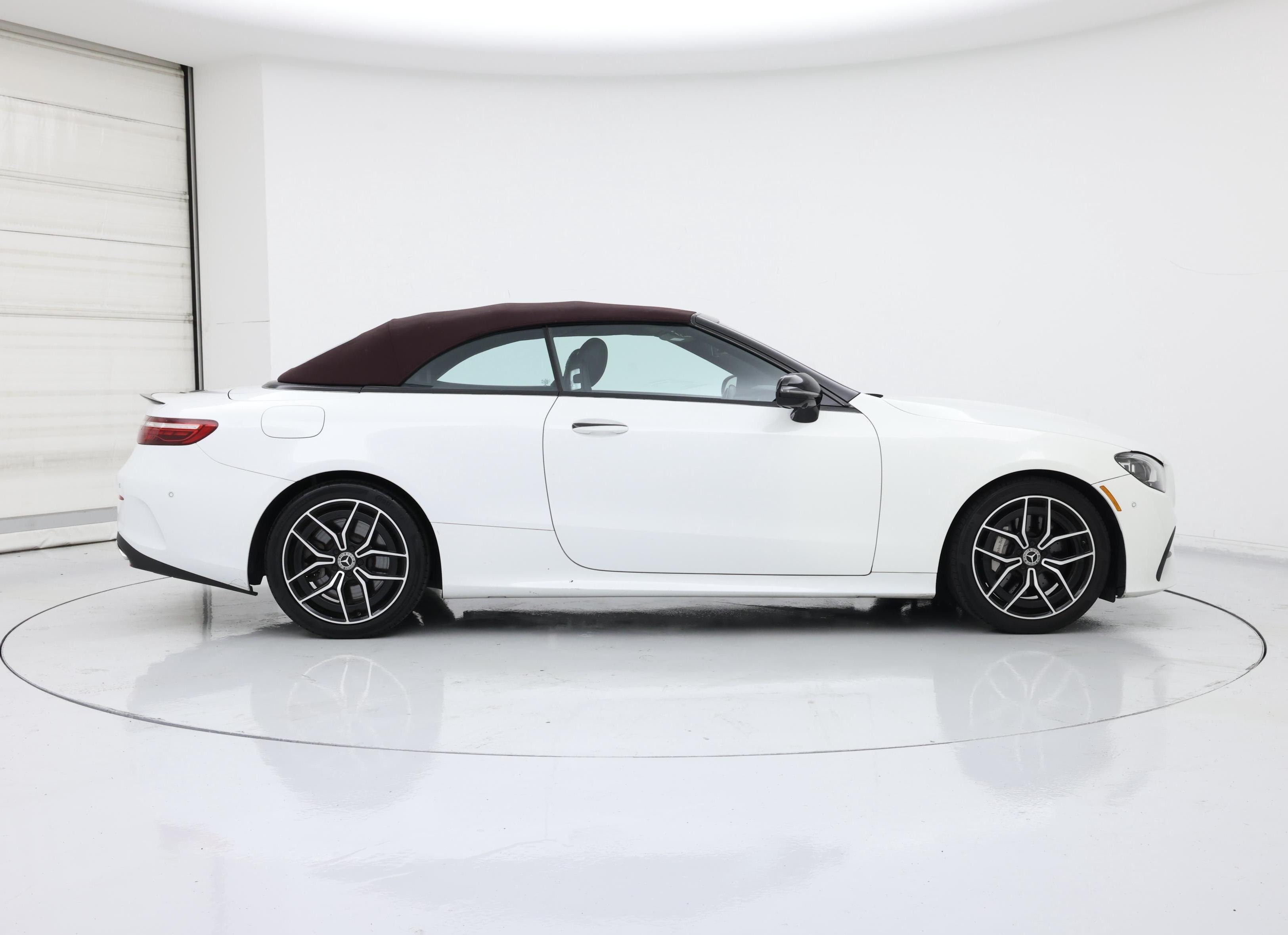 Thumbnail: 2022 Mercedes-Benz E-Class - 7