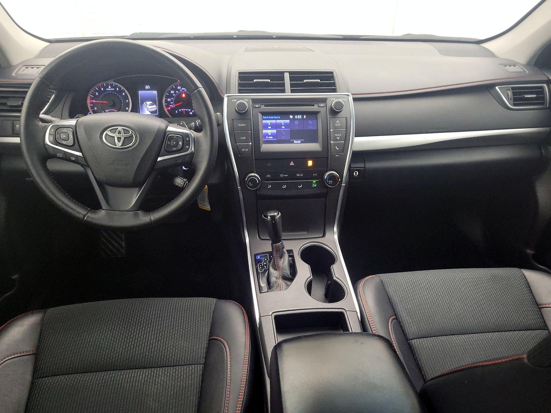 Thumbnail: 2016 Toyota Camry - 9