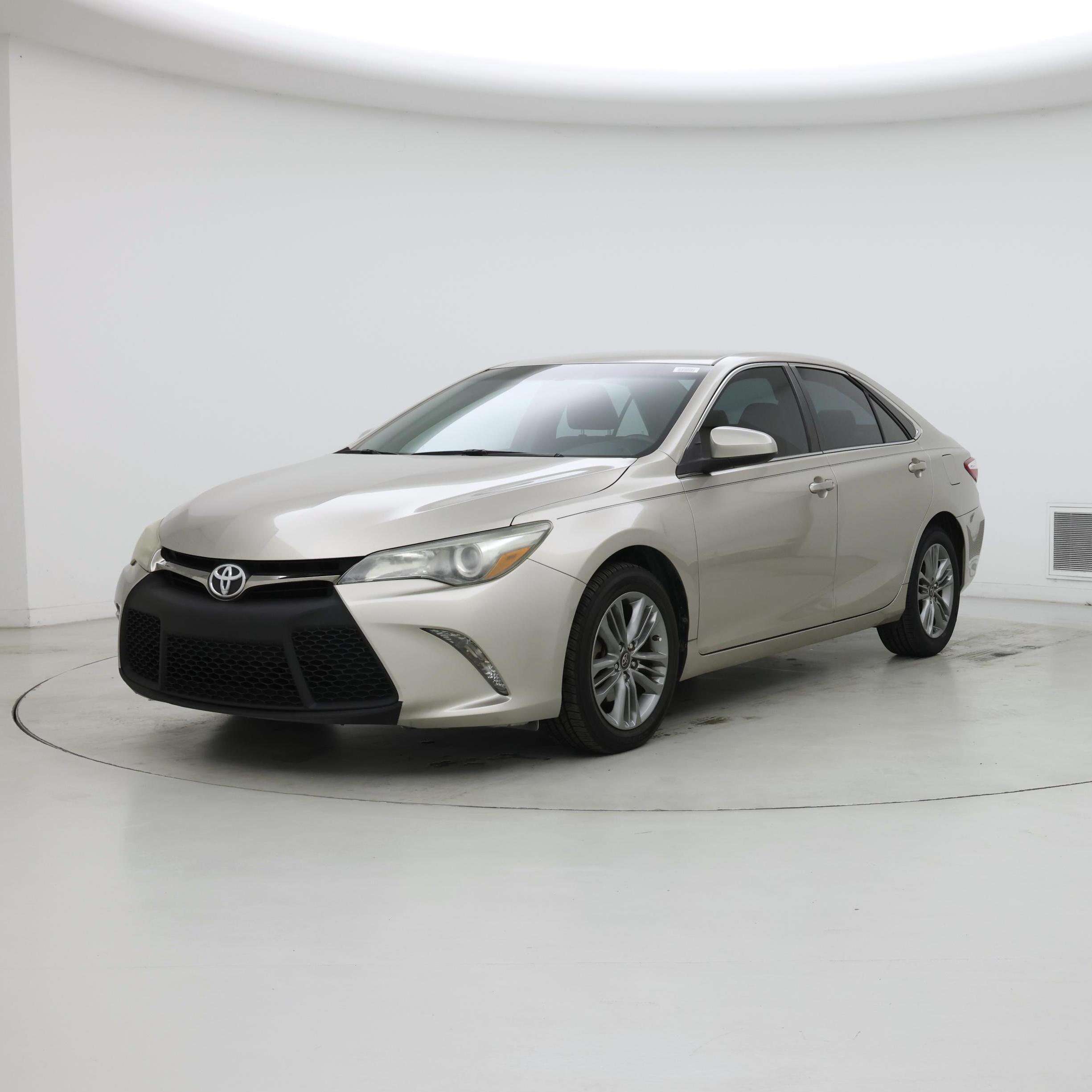 Thumbnail: 2016 Toyota Camry - 4
