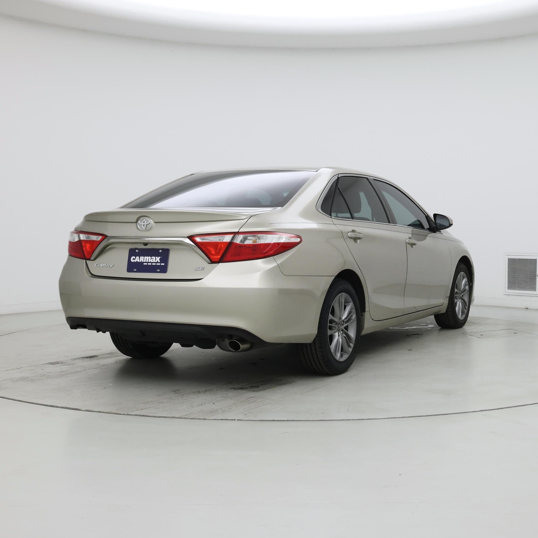 Thumbnail: 2016 Toyota Camry - 8