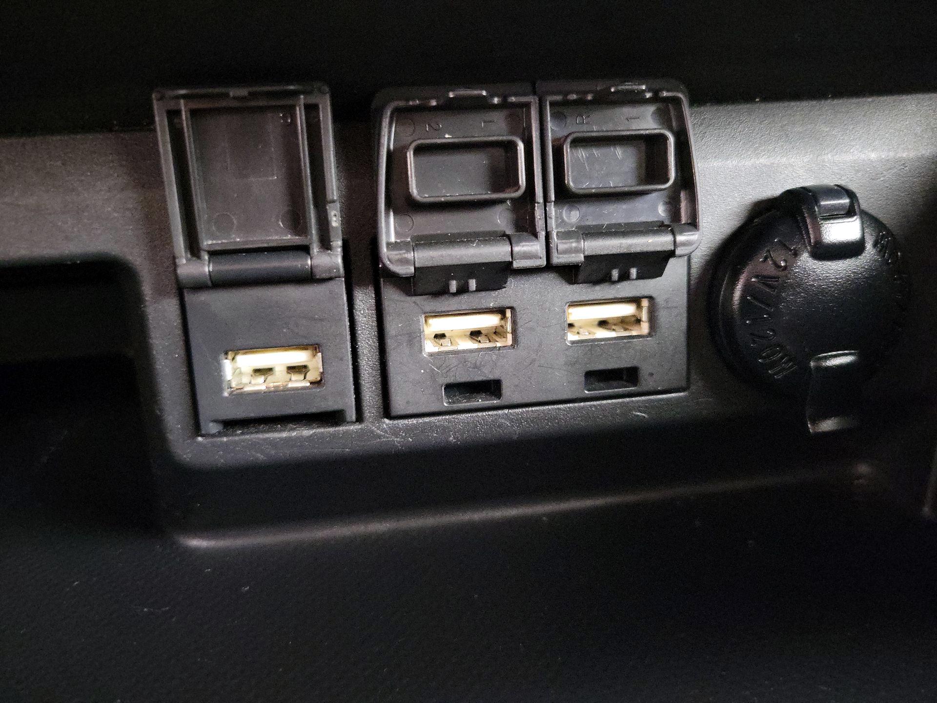 Thumbnail: 2020 Toyota Highlander - 18