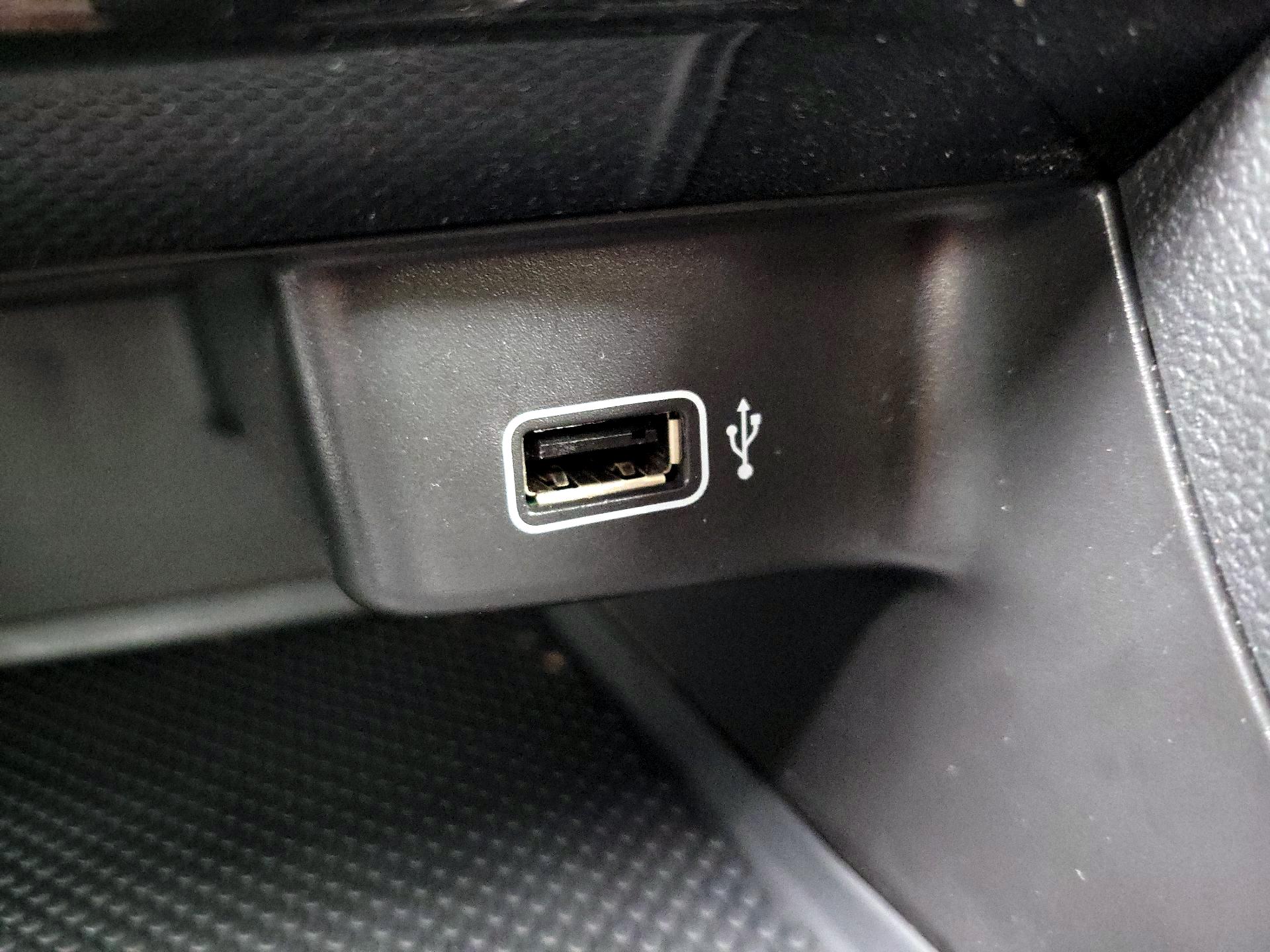 Thumbnail: 2019 Volkswagen Jetta - 18