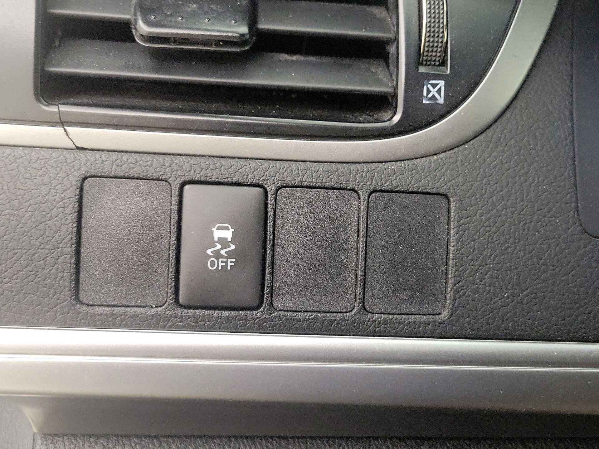 Thumbnail: 2014 Toyota Camry - 13