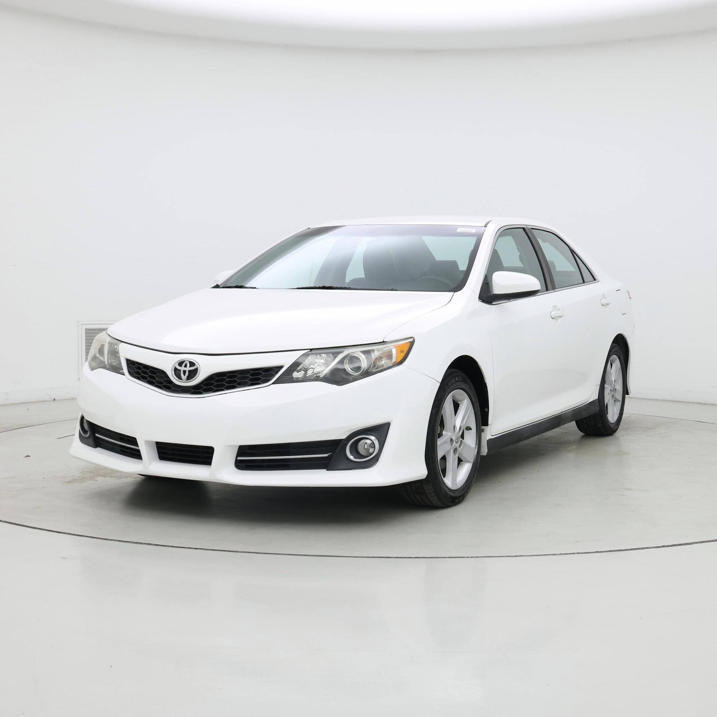 Thumbnail: 2014 Toyota Camry - 4