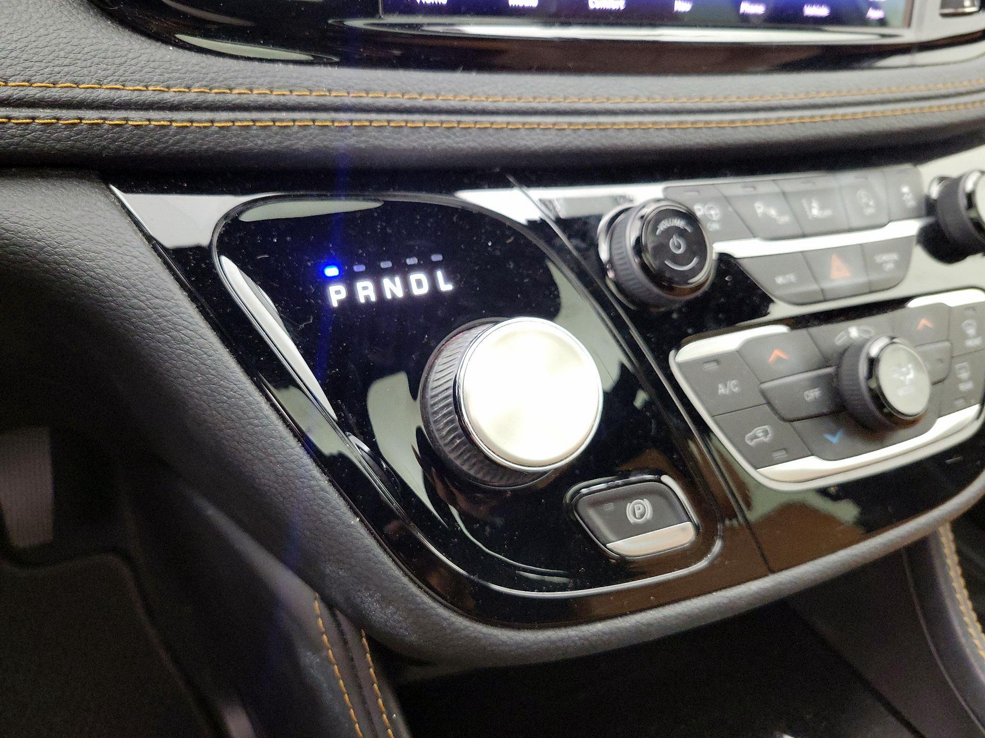 Thumbnail: 2022 Chrysler Pacifica - 18