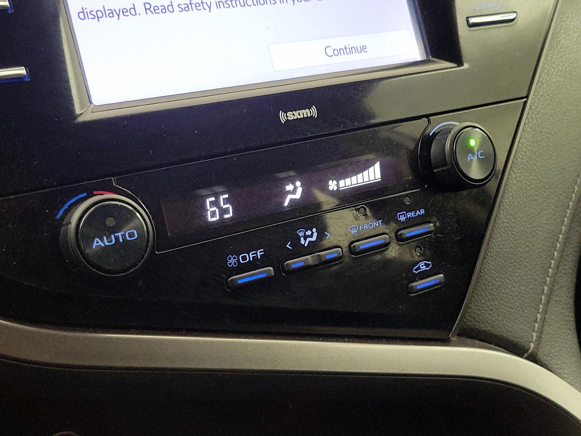 Thumbnail: 2020 Toyota Camry - 16