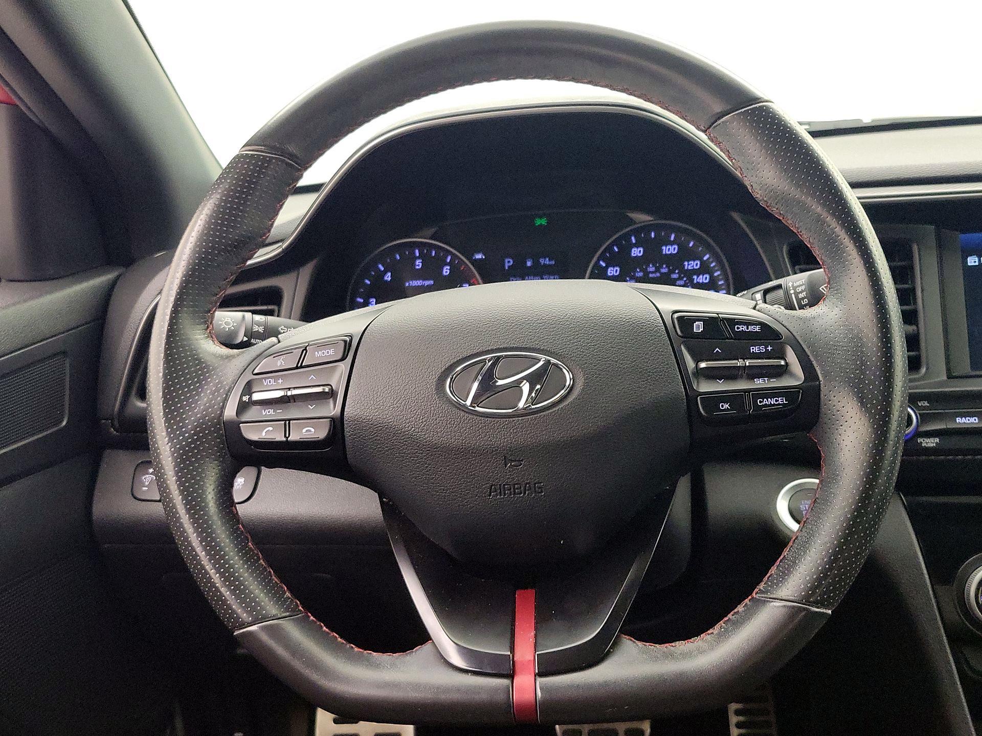 Thumbnail: 2019 Hyundai Elantra - 10