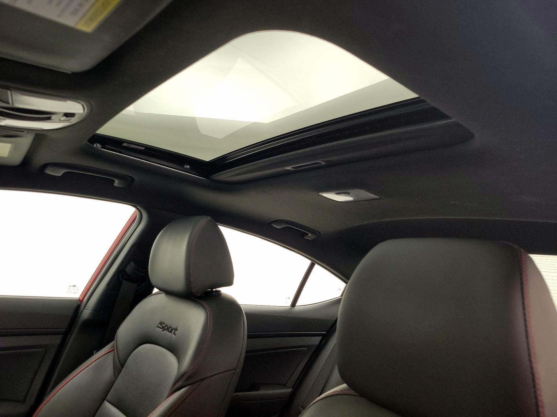 Thumbnail: 2019 Hyundai Elantra - 19