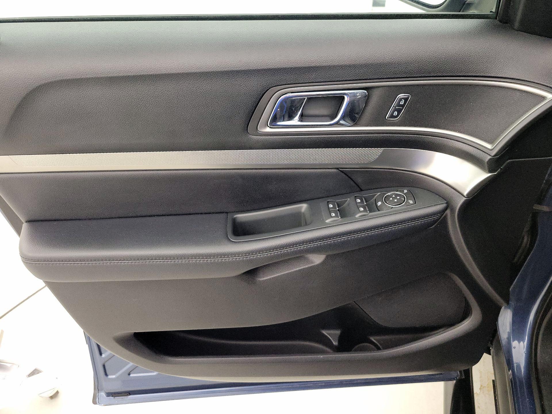 Thumbnail: 2018 Ford Explorer - 12