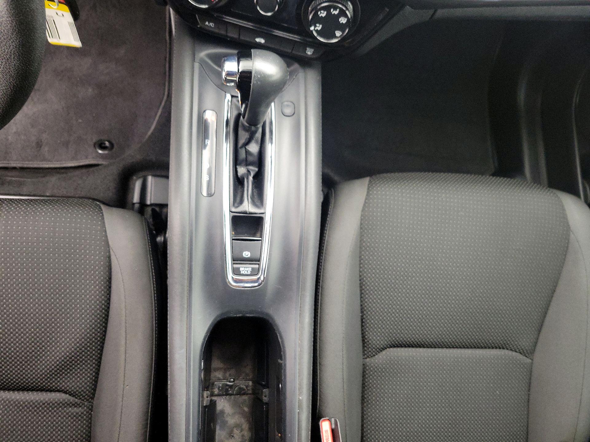 Thumbnail: 2022 Honda HR-V - 17