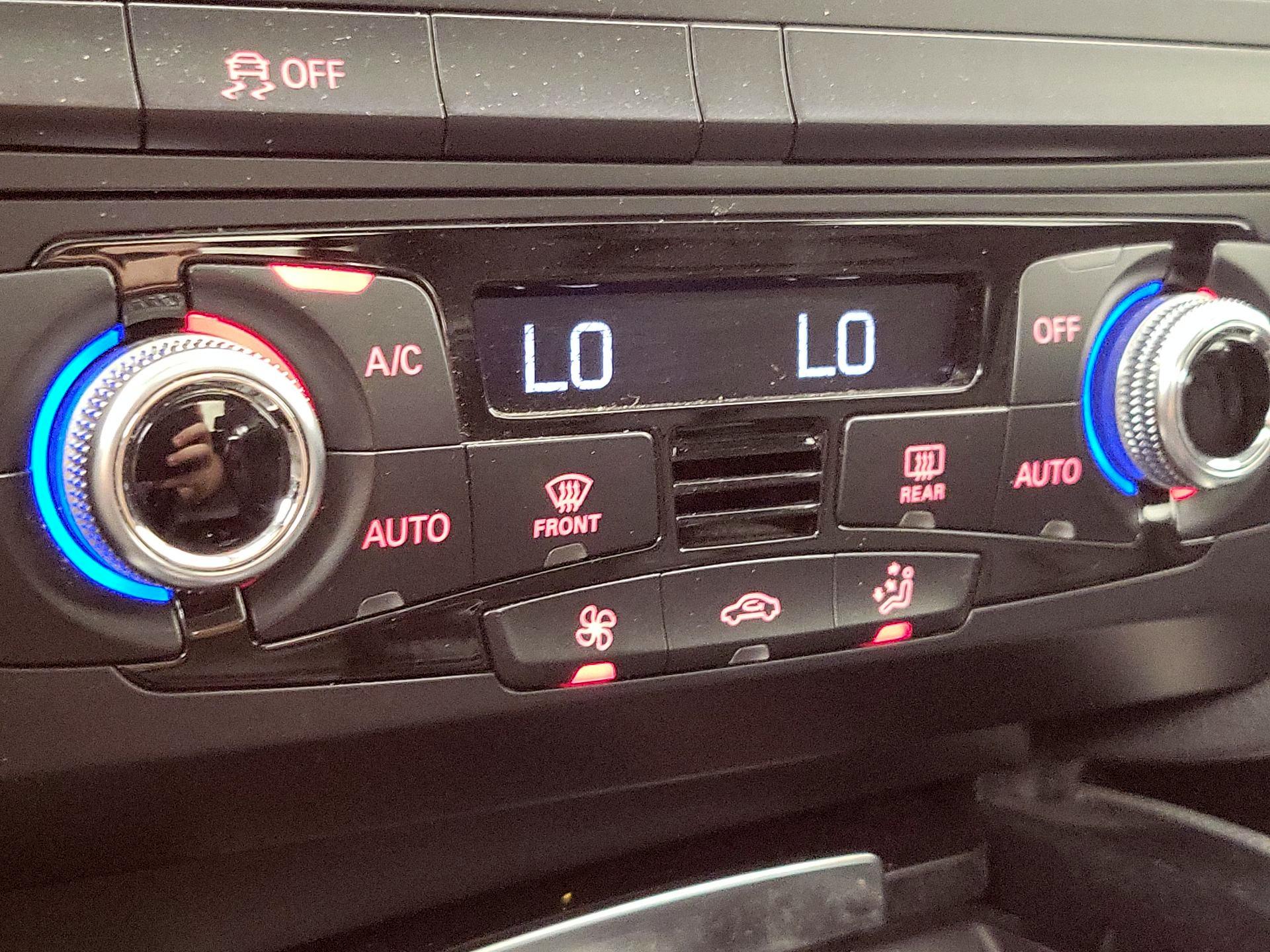 Thumbnail: 2015 Audi A4 - 15