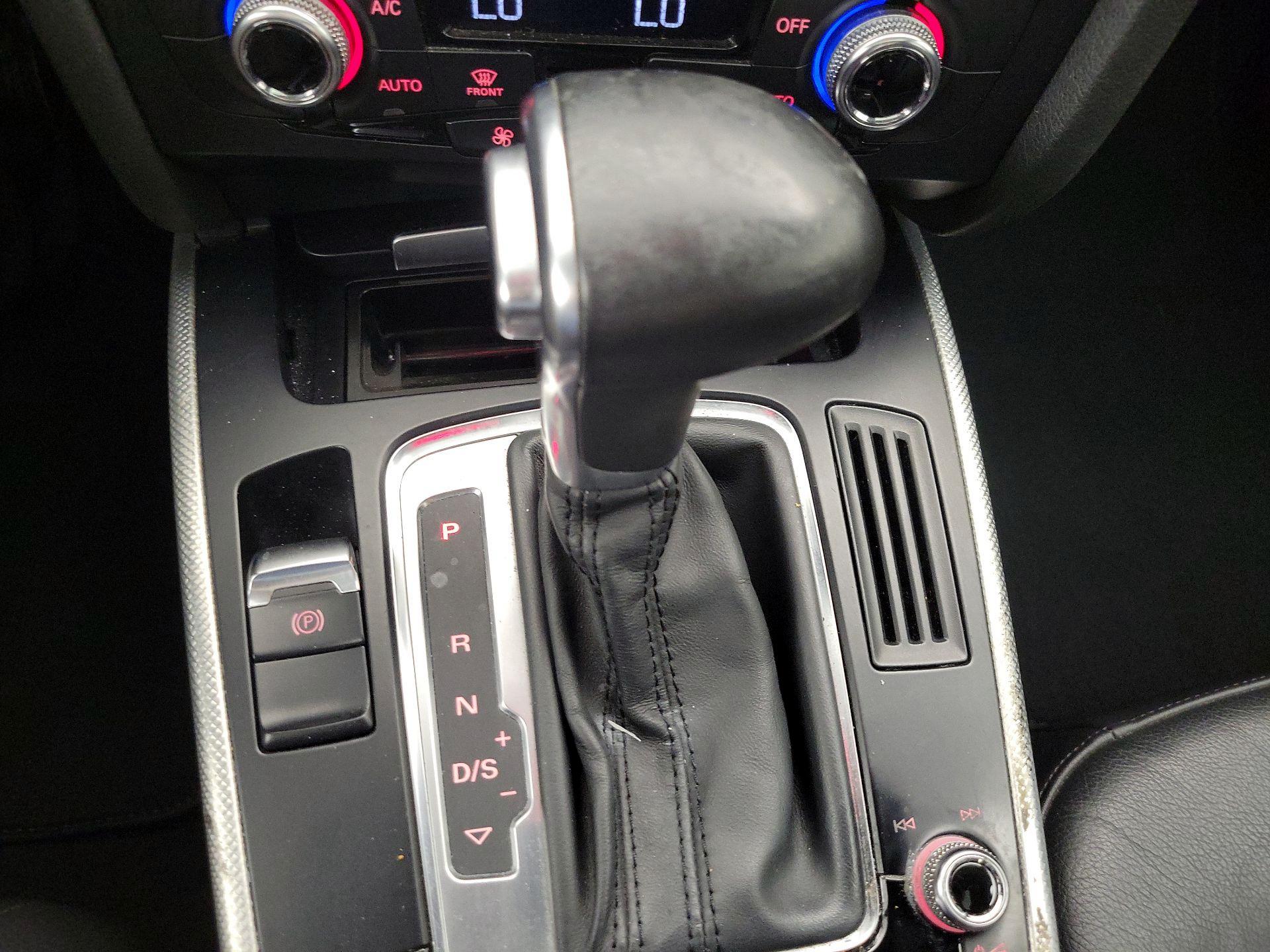 Thumbnail: 2015 Audi A4 - 16